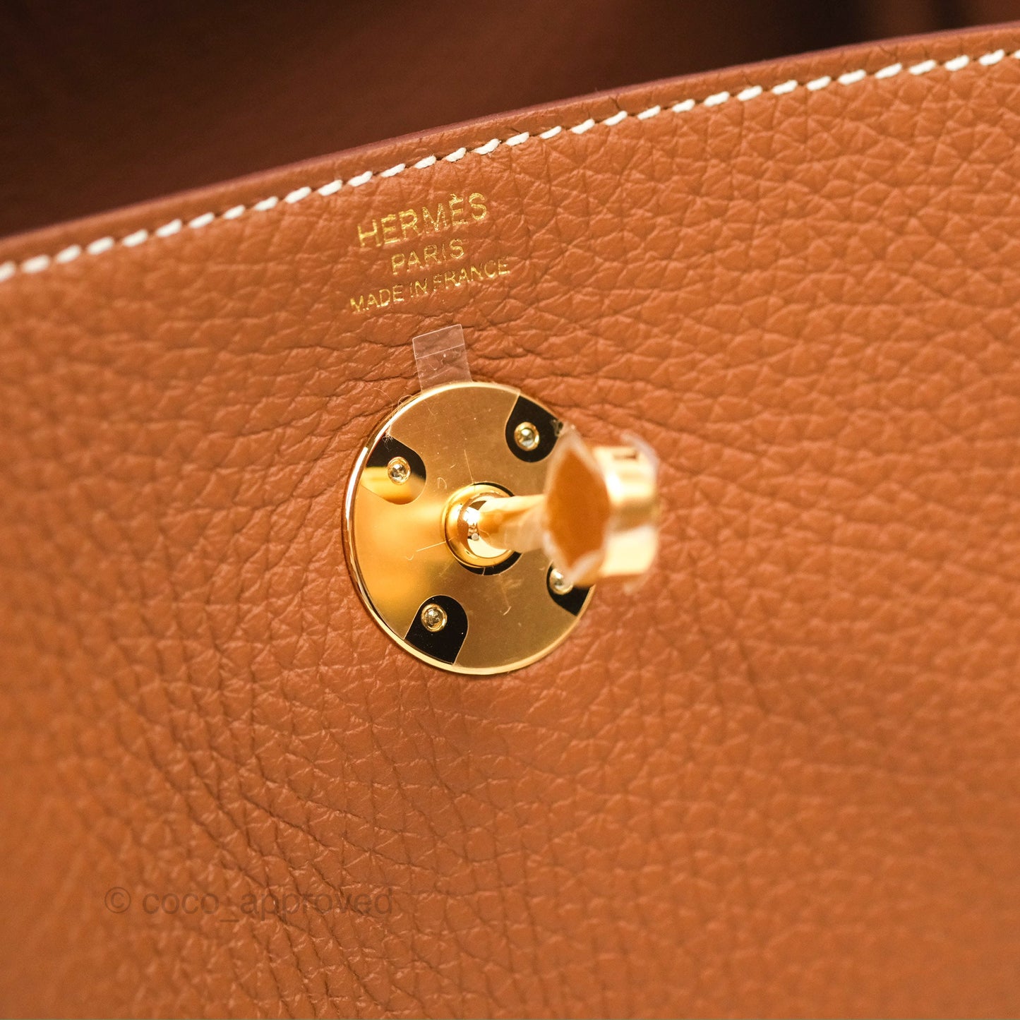 Hermès Lindy 26 Gold Taurillon Clemence Gold Hardware
