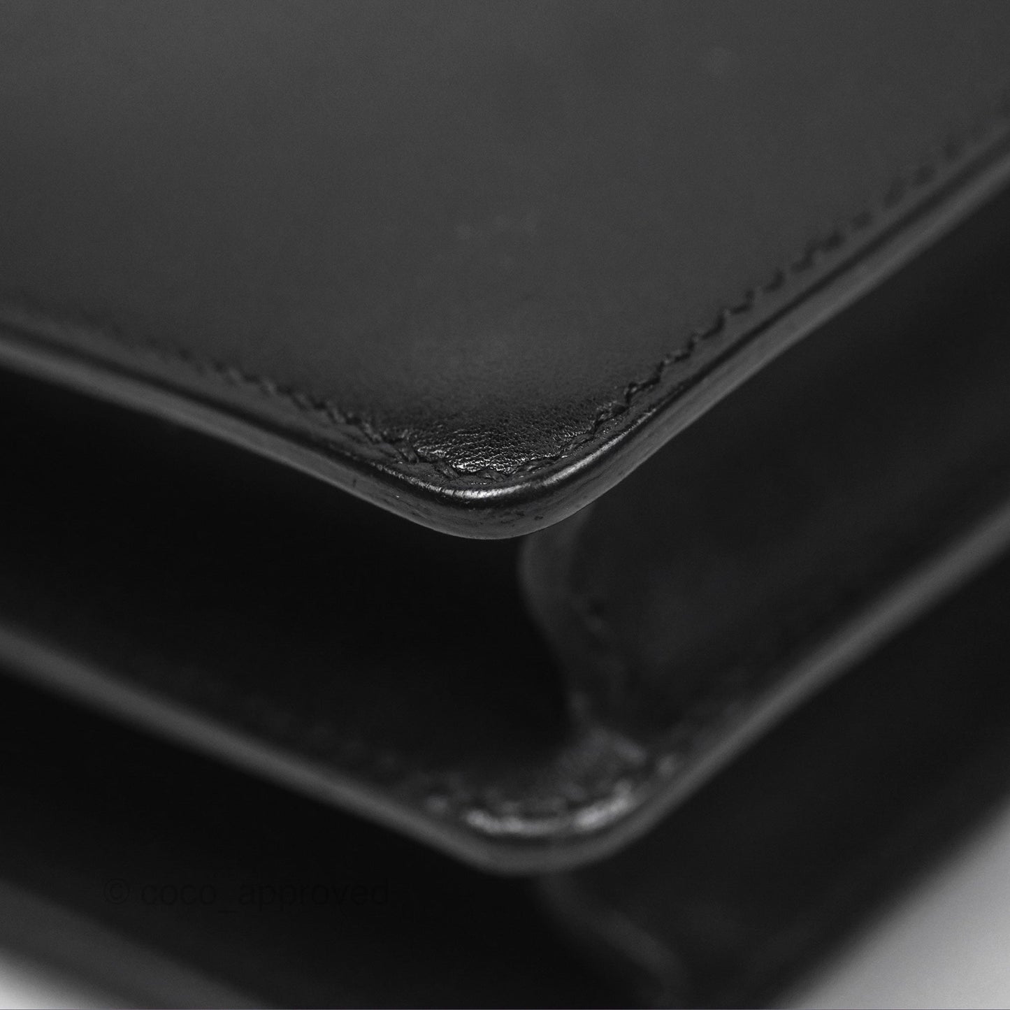 Hermès Roulis Mini 18 Noir 89 Veau Evergrain Gold Hardware