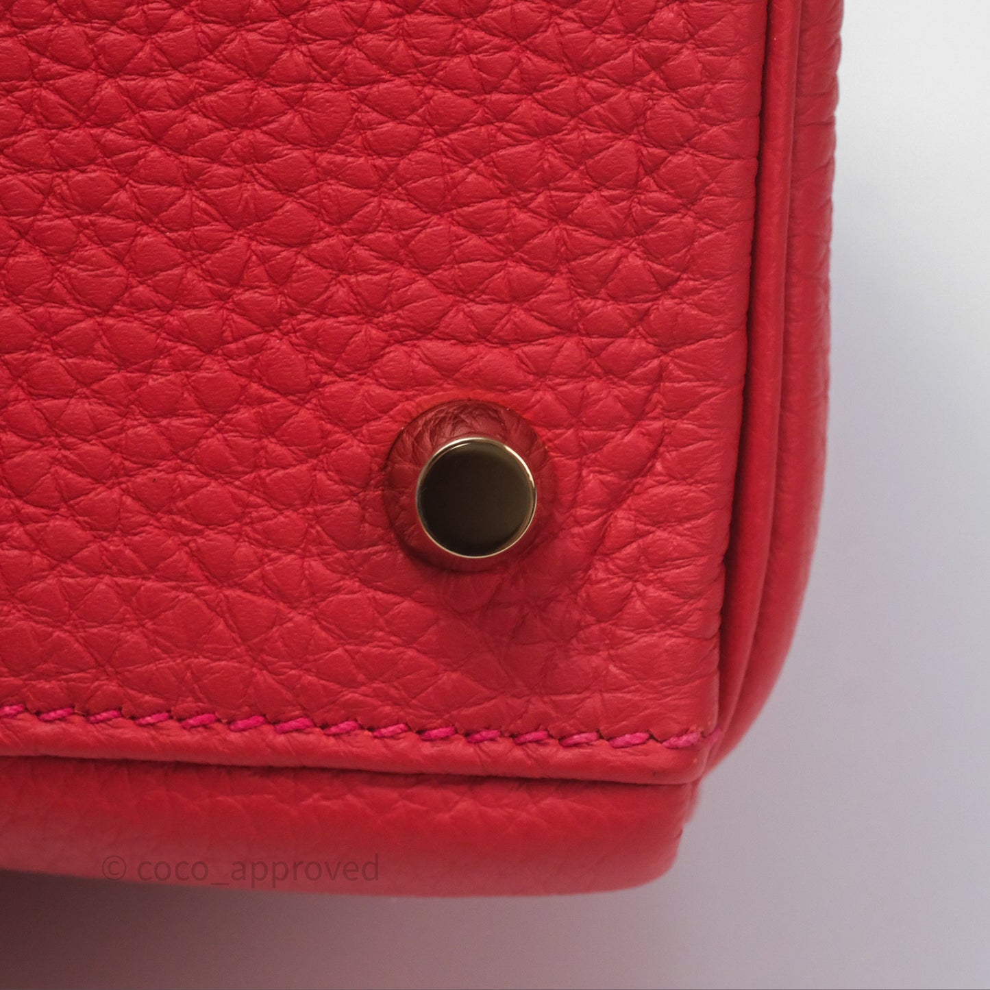 Hermès Kelly 28 Retourne Geranium D5 Togo Gold Hardware