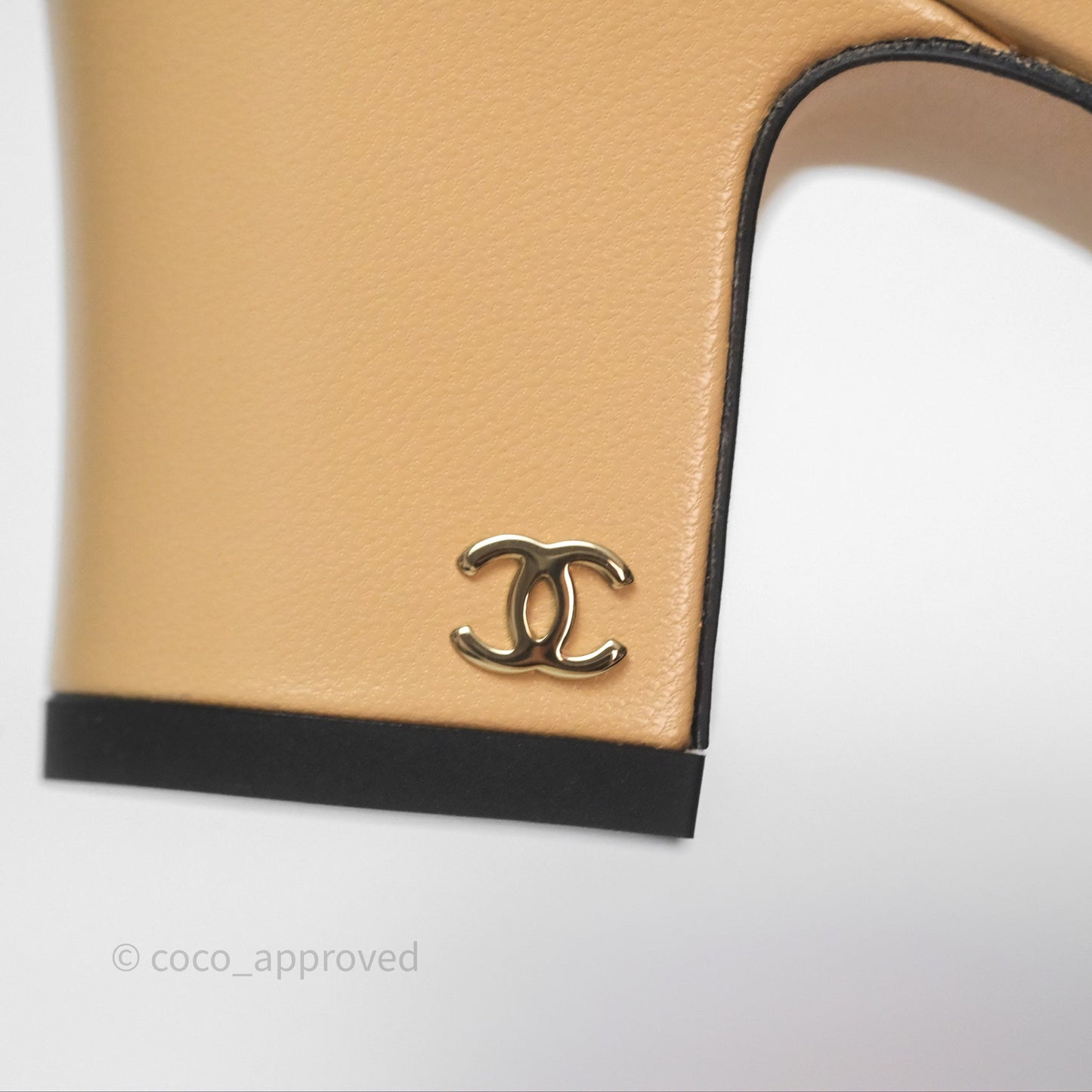 Chanel Classic Slingback Beige Black Leather Size 38
