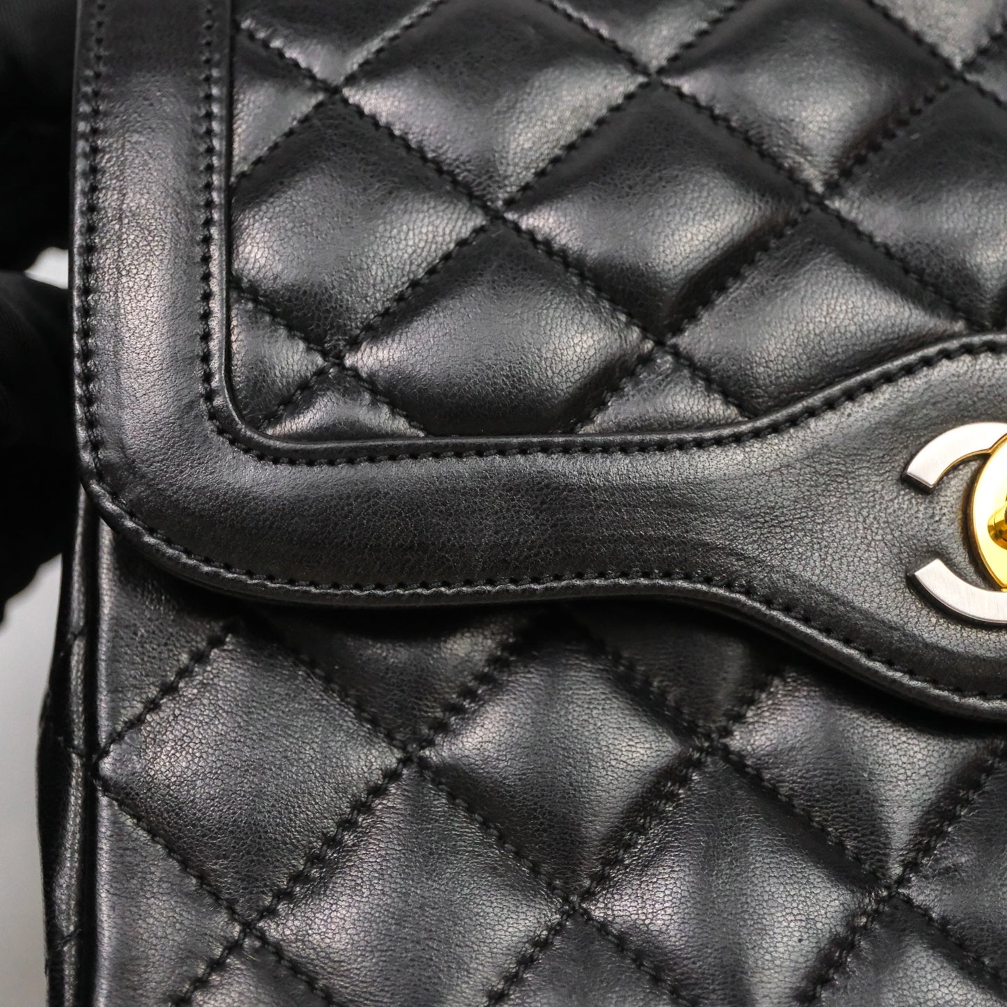 Chanel Quilted Vintage Flap Bag Lambskin Black 24K Gold Hardware