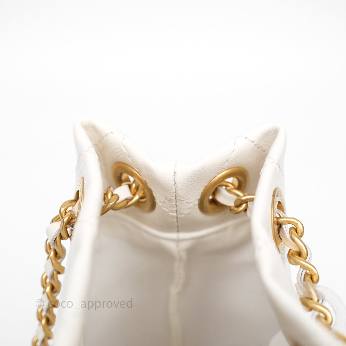 Chanel Mini Bucket Bag White Shiny Lambskin Aged Gold Hardware 25C