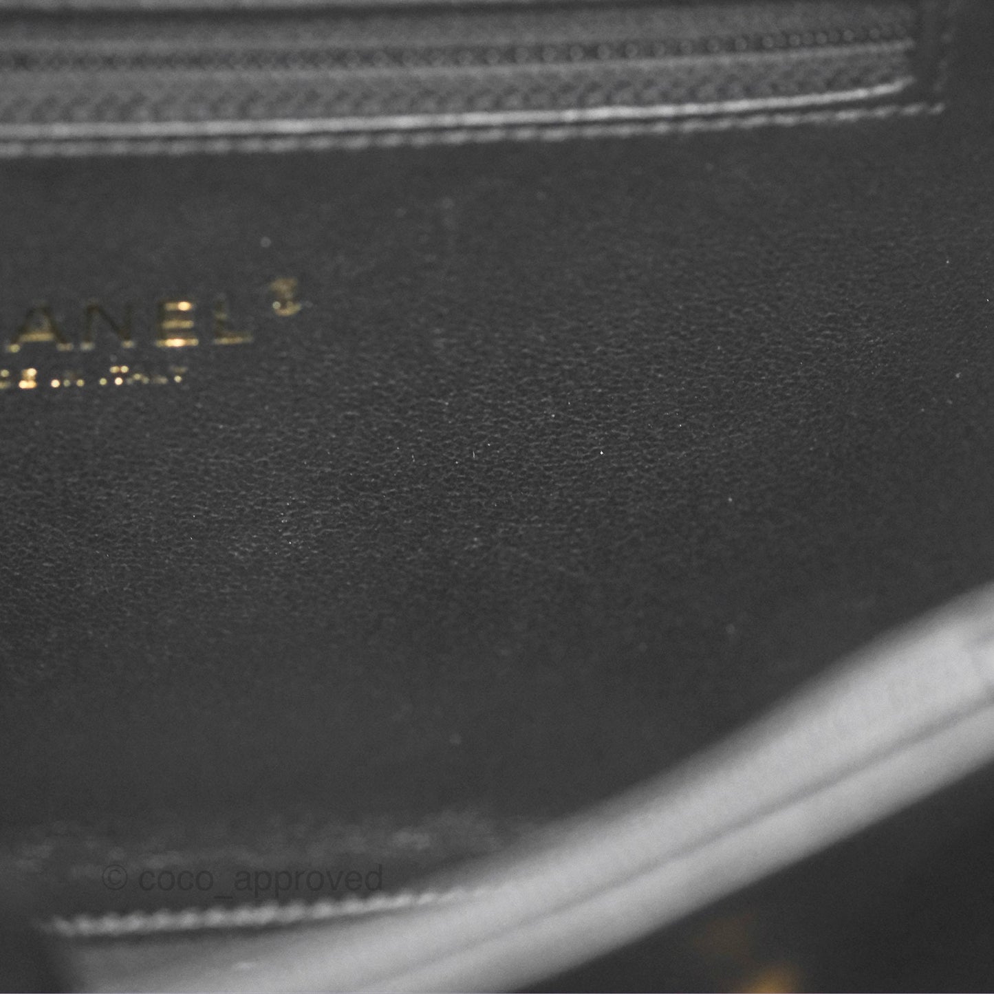 Chanel Quilted Medium CC Filigree Vanity Case Black Caviar Aged Gold Hardware