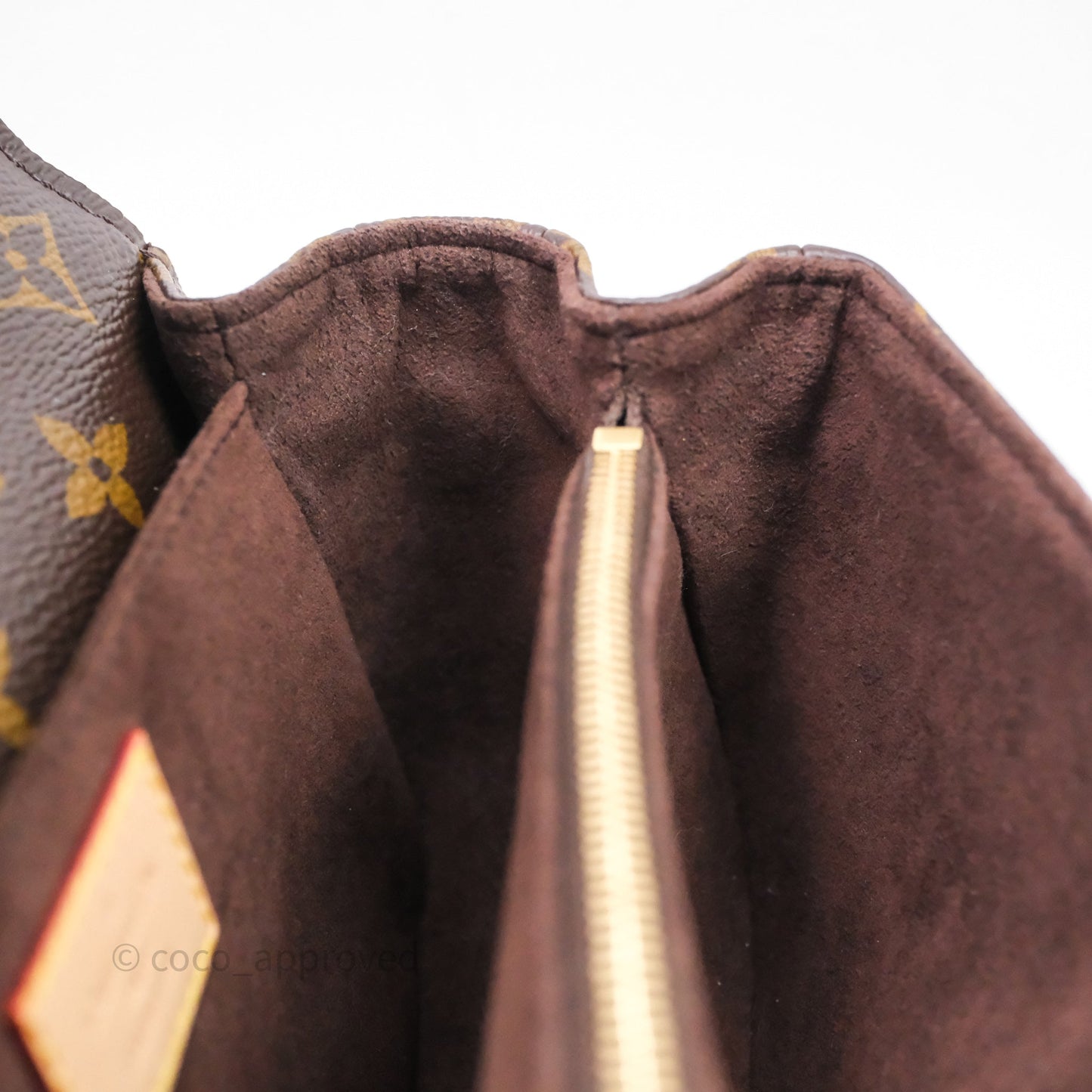 Louis Vuitton Pochette Métis East West Monogram Canvas
