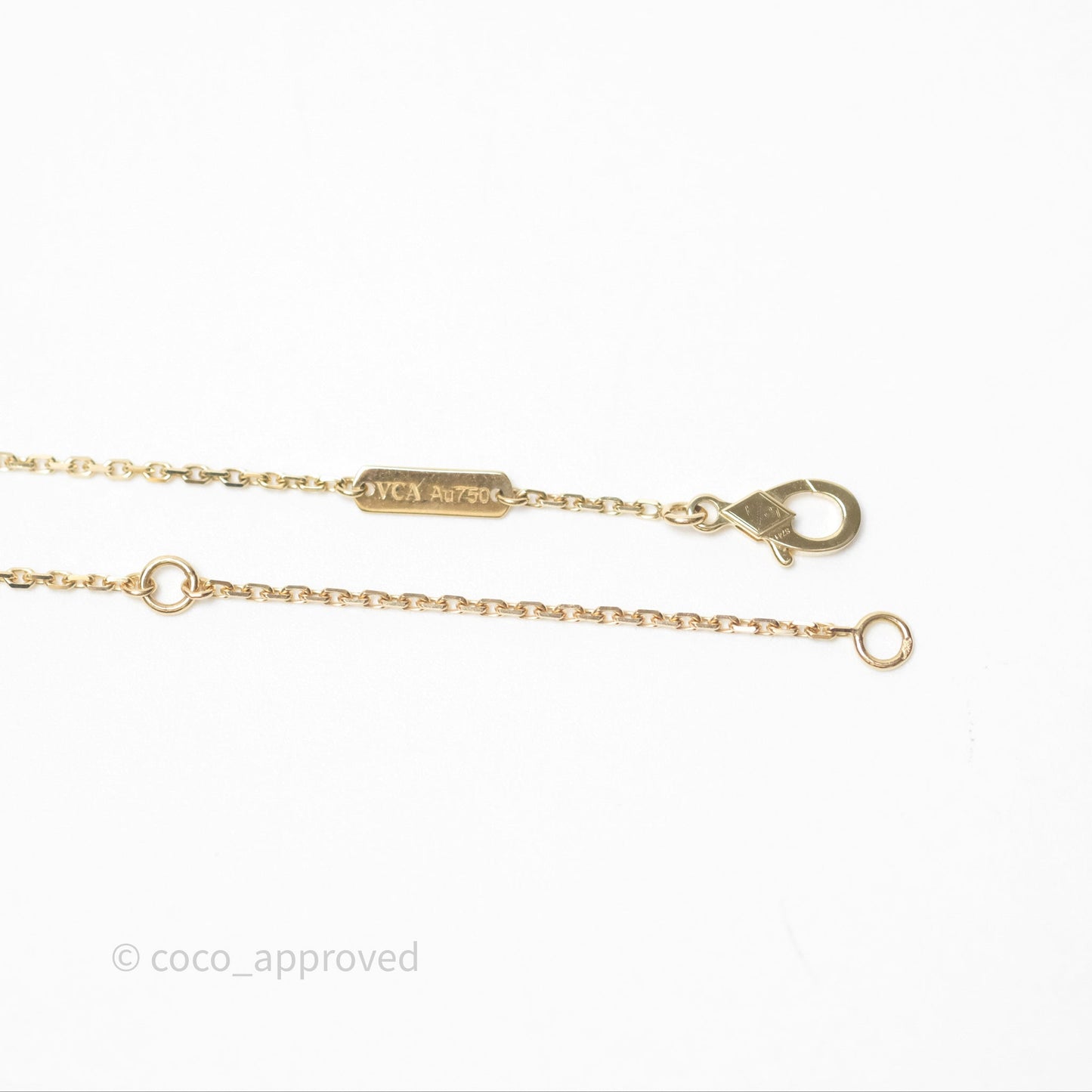 Van Cleef & Arpels Vintage Alhambra Pendant Onyx 18K Yellow Gold