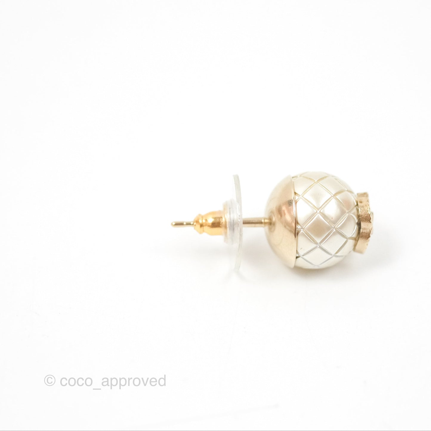 Chanel CC Round Earrings Gold Tone 16P