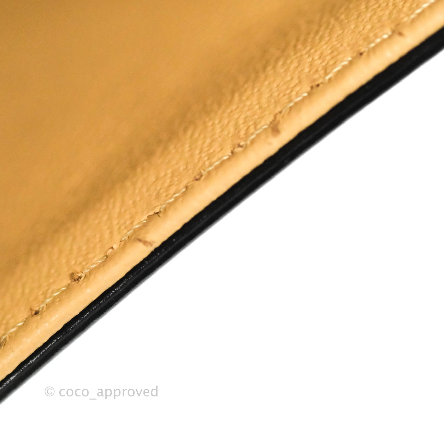 Chanel Reissue Quilted Aged Calfskin Beige & Black Ruthenium Hardware 226