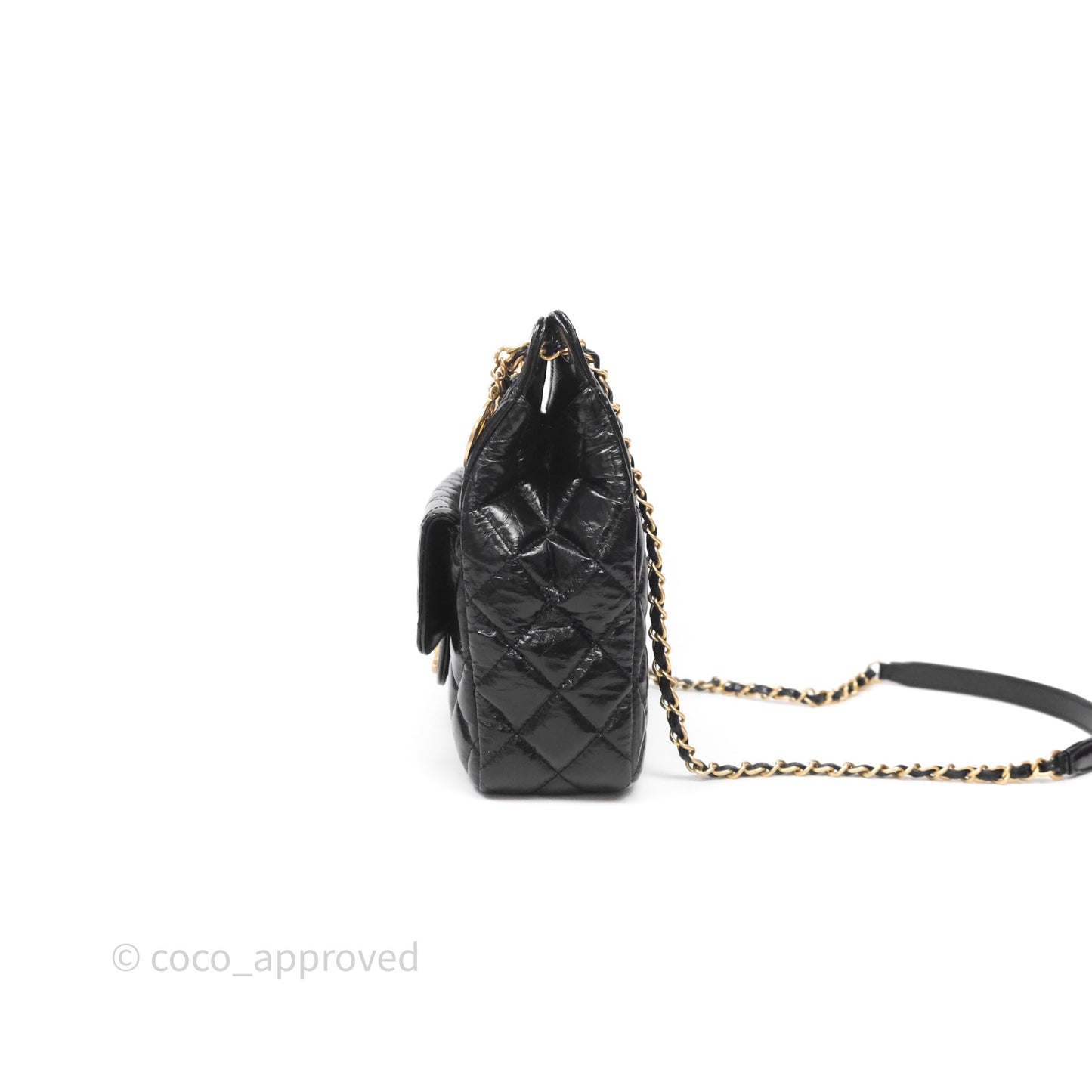 Chanel Medium Quilted Wavy CC Hobo Black Shiny Crumpled Calfskin Aged Gold Hardware