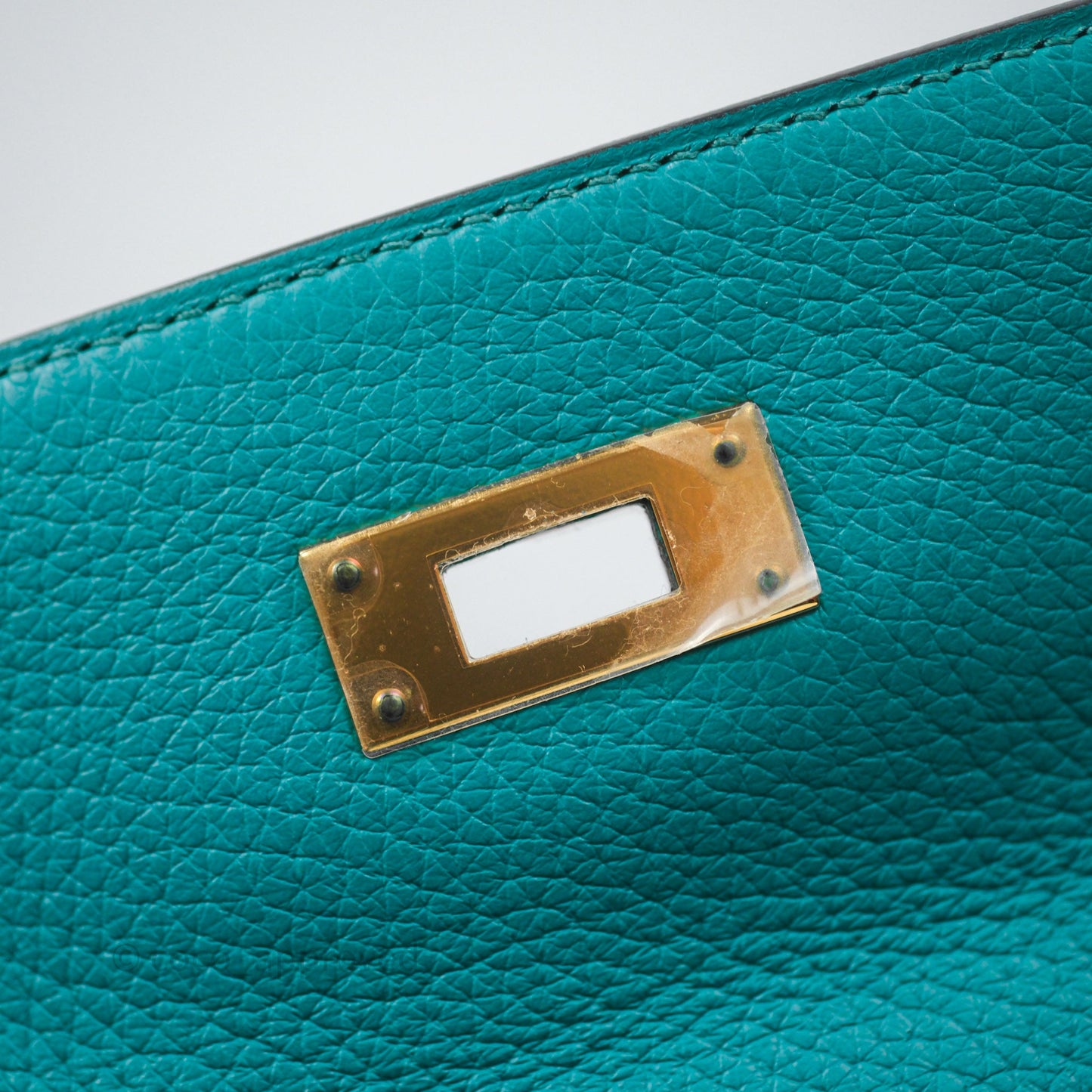 Hermès Kelly 28 Retourne Bleu Paon 7F Clemence Gold Hardware