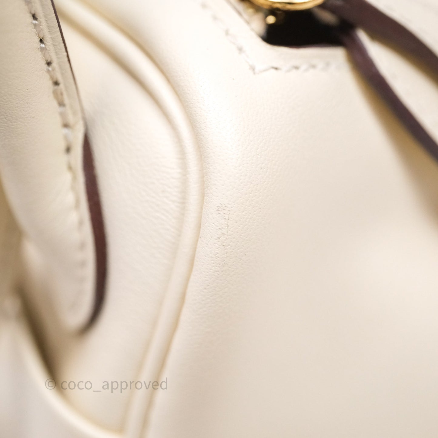 Hermès Mini Lindy 20 Nata I2 Swift Gold Hardware
