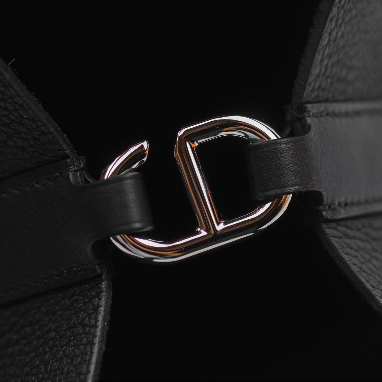 Hermès In-The-Loop 23 Noir 89 Clemence Palladium Hardware