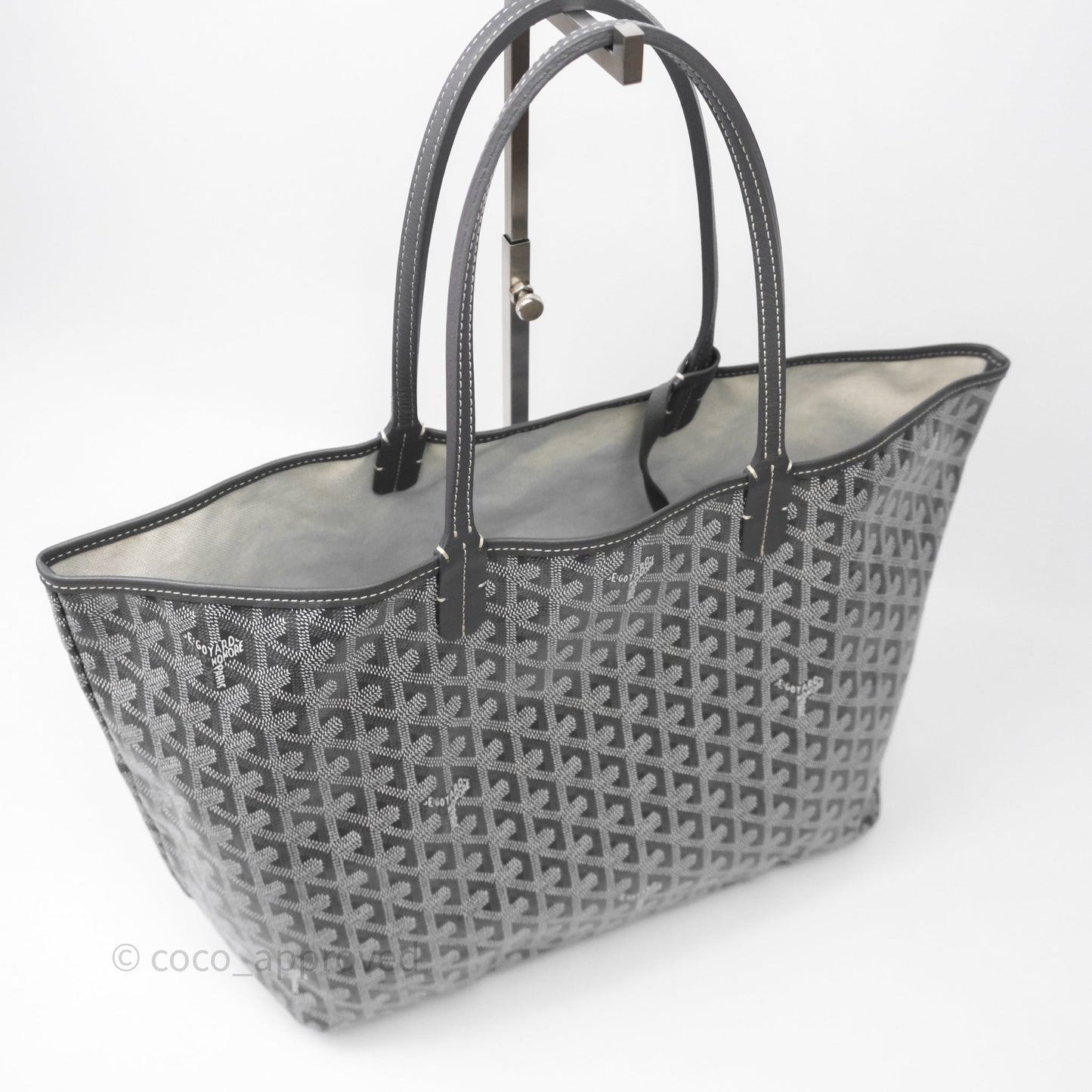 Goyard St Louis Tote PM ⁣⁣⁣⁣⁣⁣⁣⁣⁣⁣⁣⁣⁣⁣⁣⁣⁣⁣⁣⁣Grey