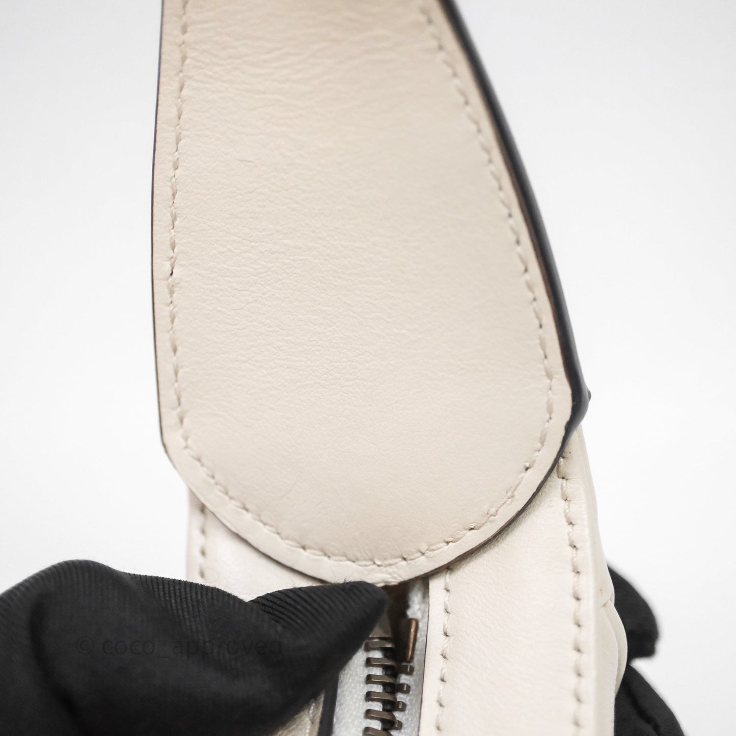Gucci GG Marmont Half Moon-shaped Hobo Bag White