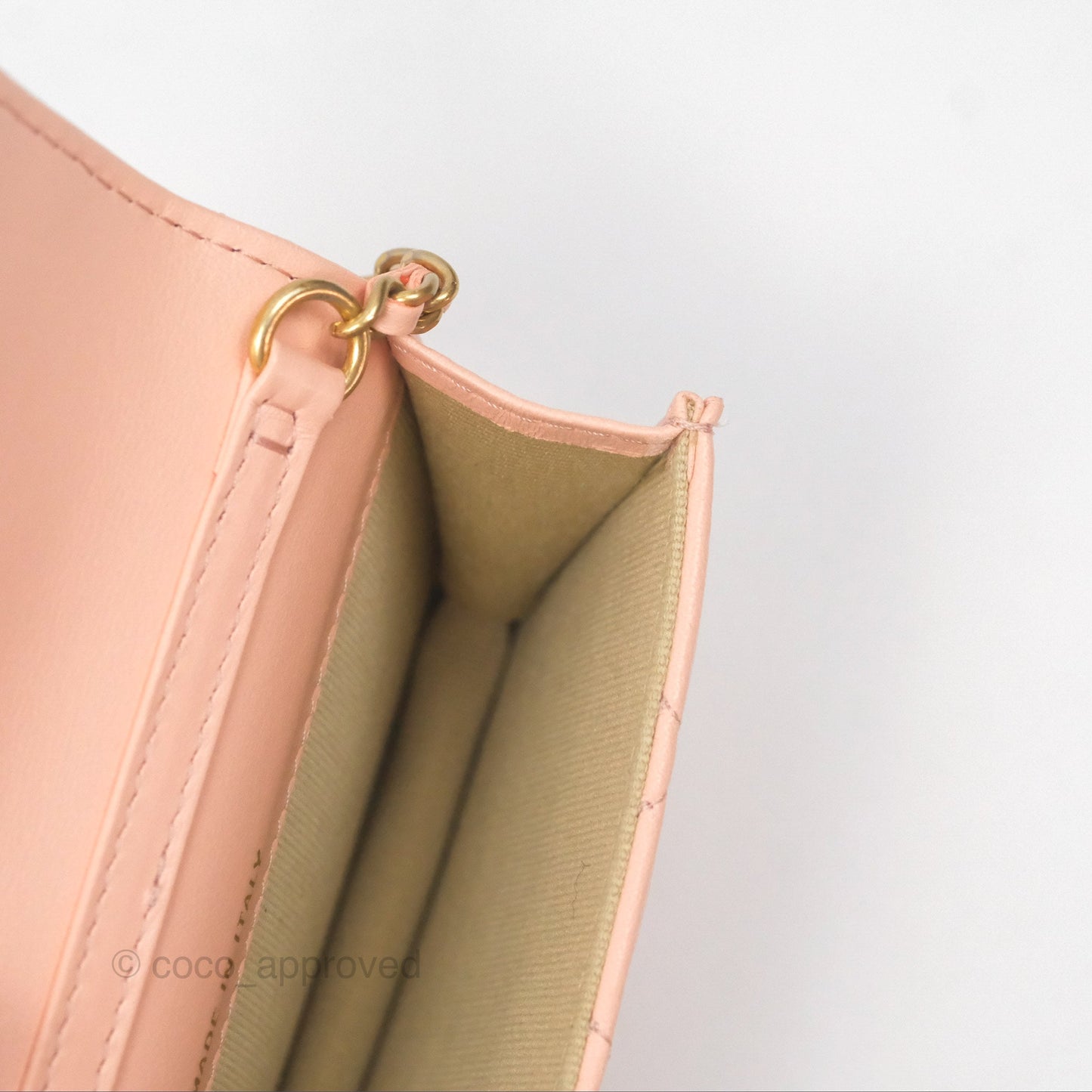 Chanel Pearl Crush Card Holder Pink Beige Lambskin Aged Gold Hardware