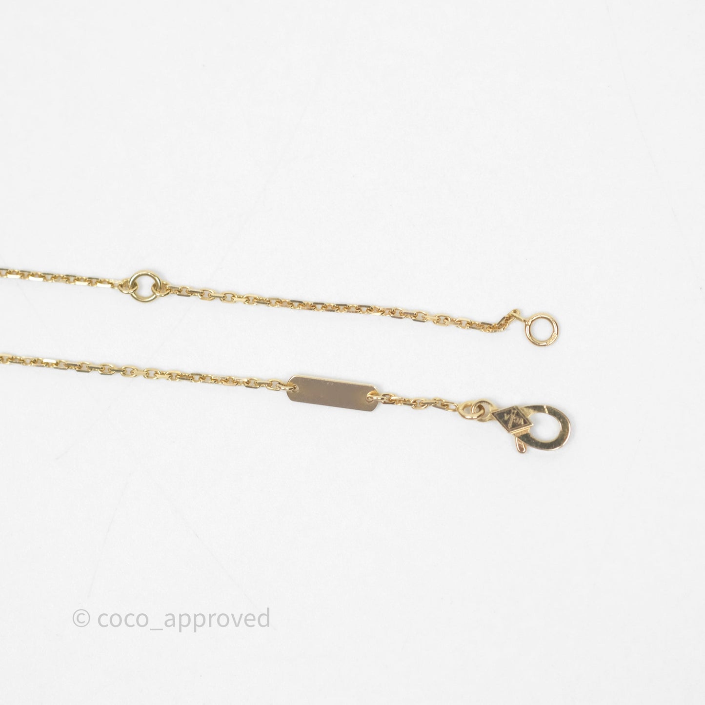 Van Cleef & Arpels Vintage Alhambra Pendant Onyx 18K Yellow Gold
