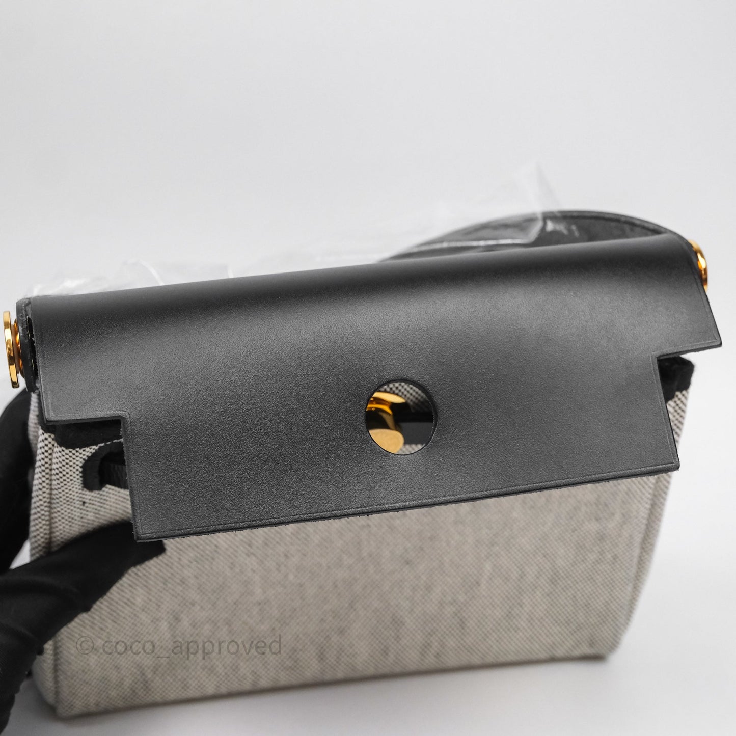 Hermès Herbag Zip 20 Mini Ecru-Noir Canvas Gold Hardware