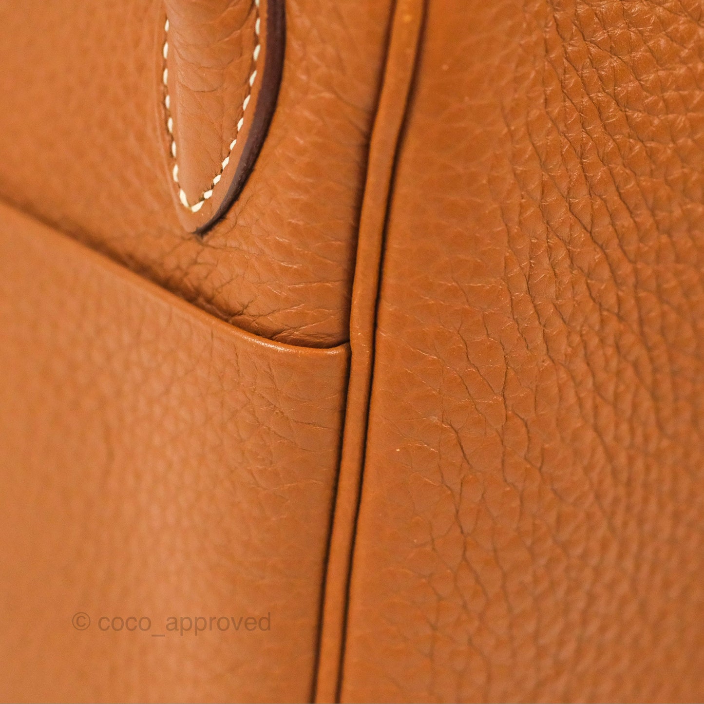 Hermès Lindy 26 Gold Verso Rouge Tomate Clemence Gold Hardware