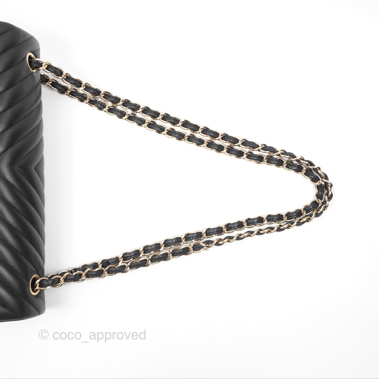 Chanel Chevron Jumbo Double Flap Black Lambskin Gold Hardware⁣⁣