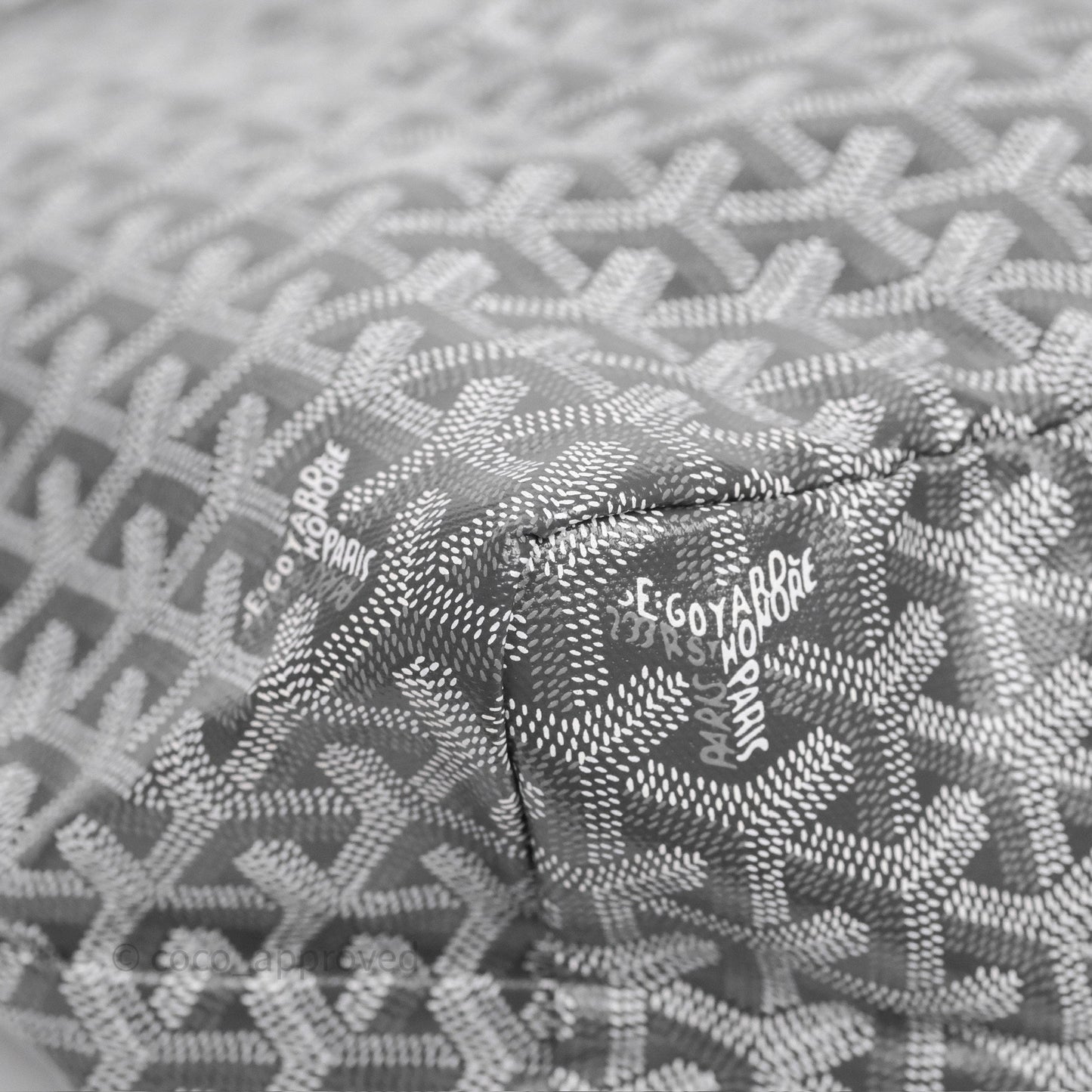 Goyard St Louis Tote PM ⁣⁣⁣⁣⁣⁣⁣⁣⁣⁣⁣⁣⁣⁣⁣⁣⁣⁣⁣⁣Grey