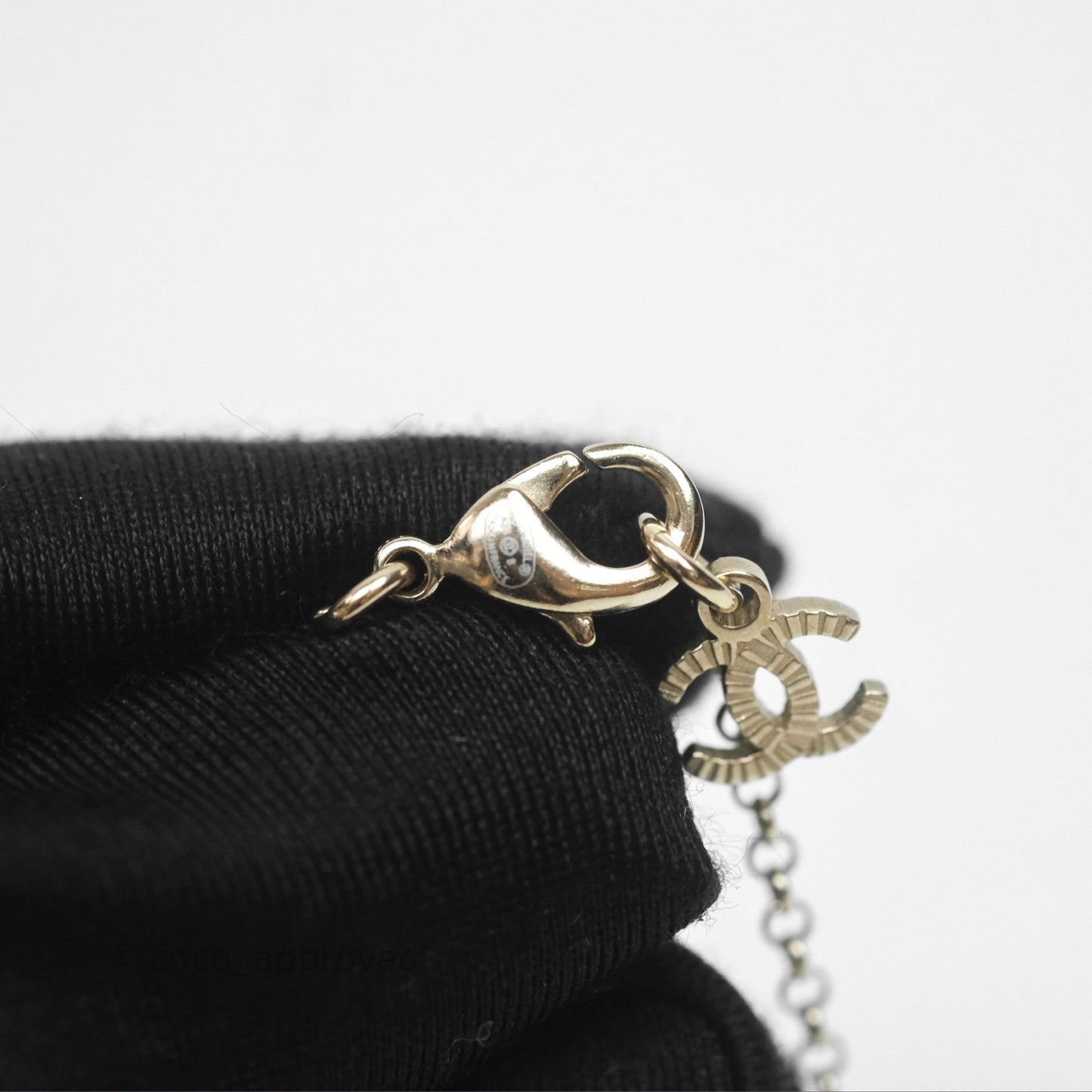 Chanel Crystal CC Pearl Heart Pendant Necklace Gold Tone 21B
