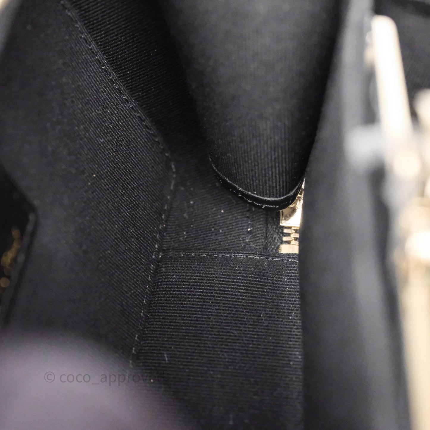 Chanel Quilted Top Handle Mini Vanity Case Black Caviar Gold Hardware