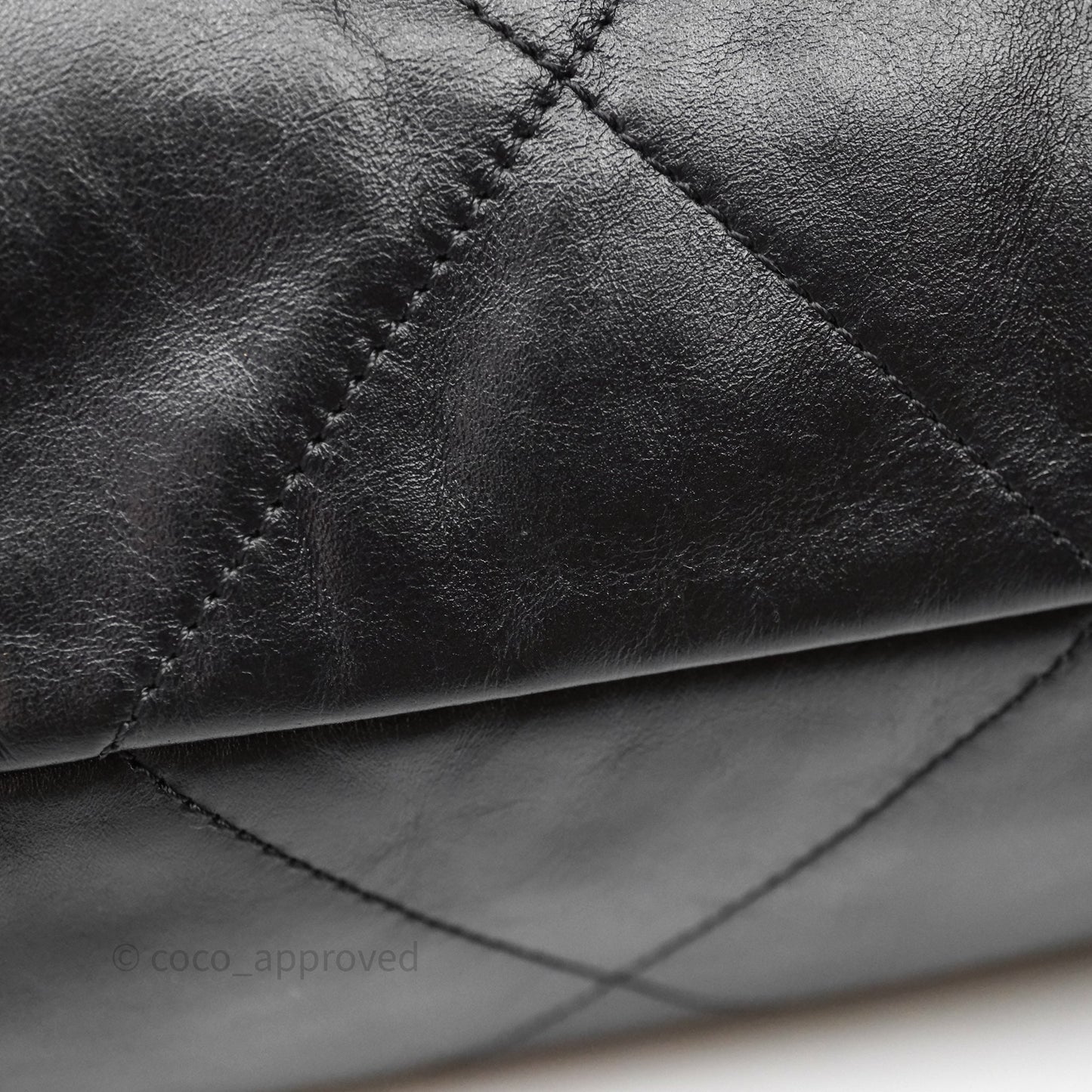 Chanel 22 Bag Medium Black Crumpled Calfskin Aged Gold Hardware