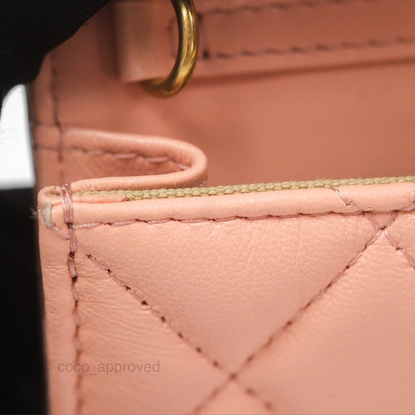 Chanel Pearl Crush Card Holder Pink Beige Lambskin Aged Gold Hardware
