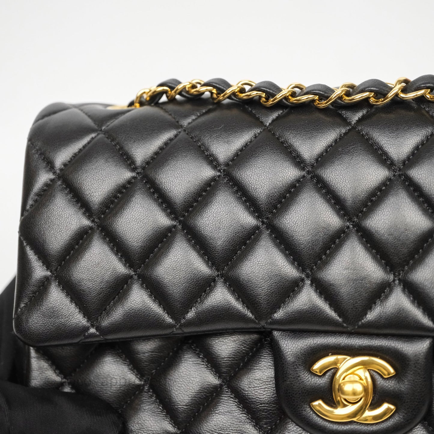 Chanel Classic M/L Medium Flap Quilted Black Lambskin Gold Hardware