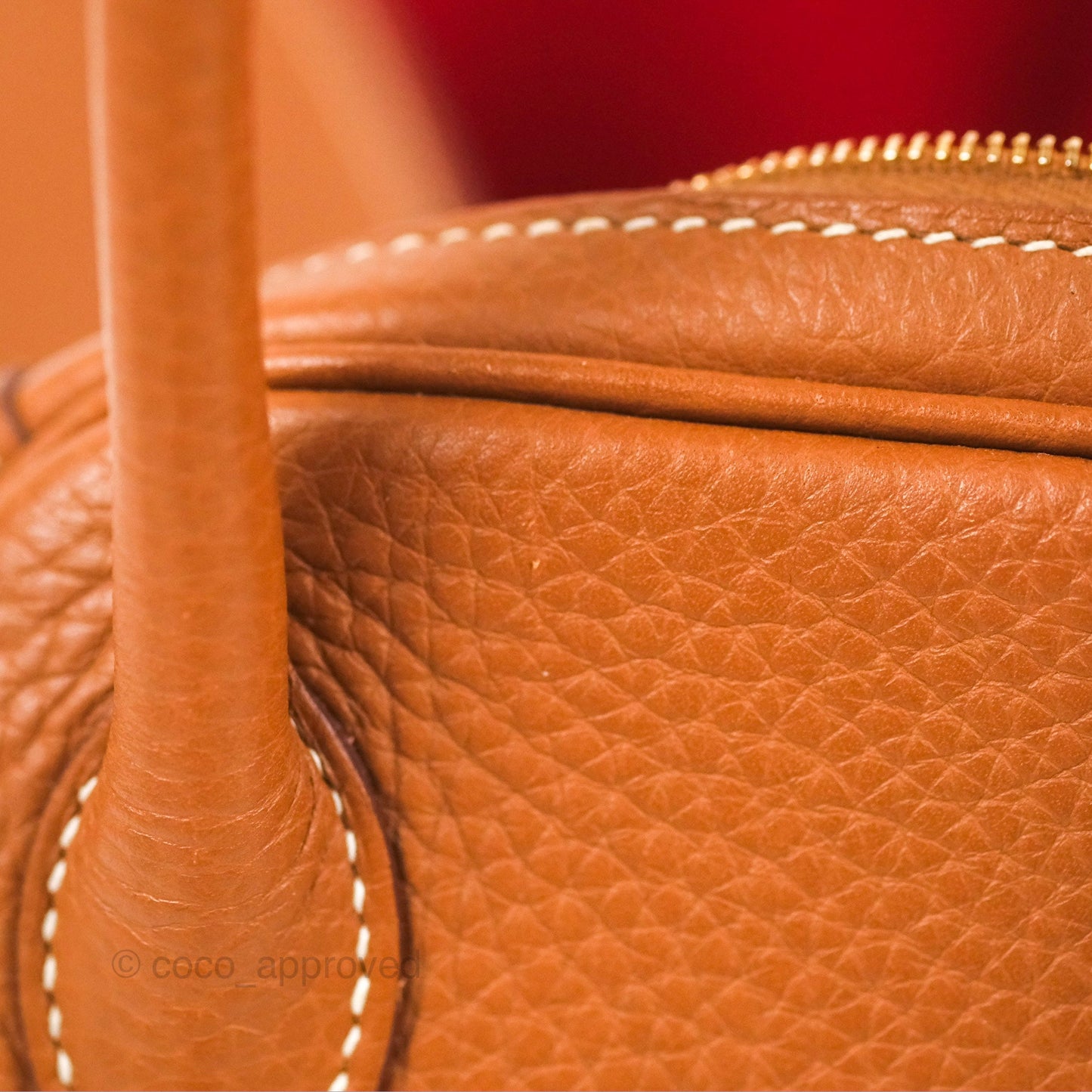 Hermès Lindy 26 Gold Taurillon Clemence Gold Hardware