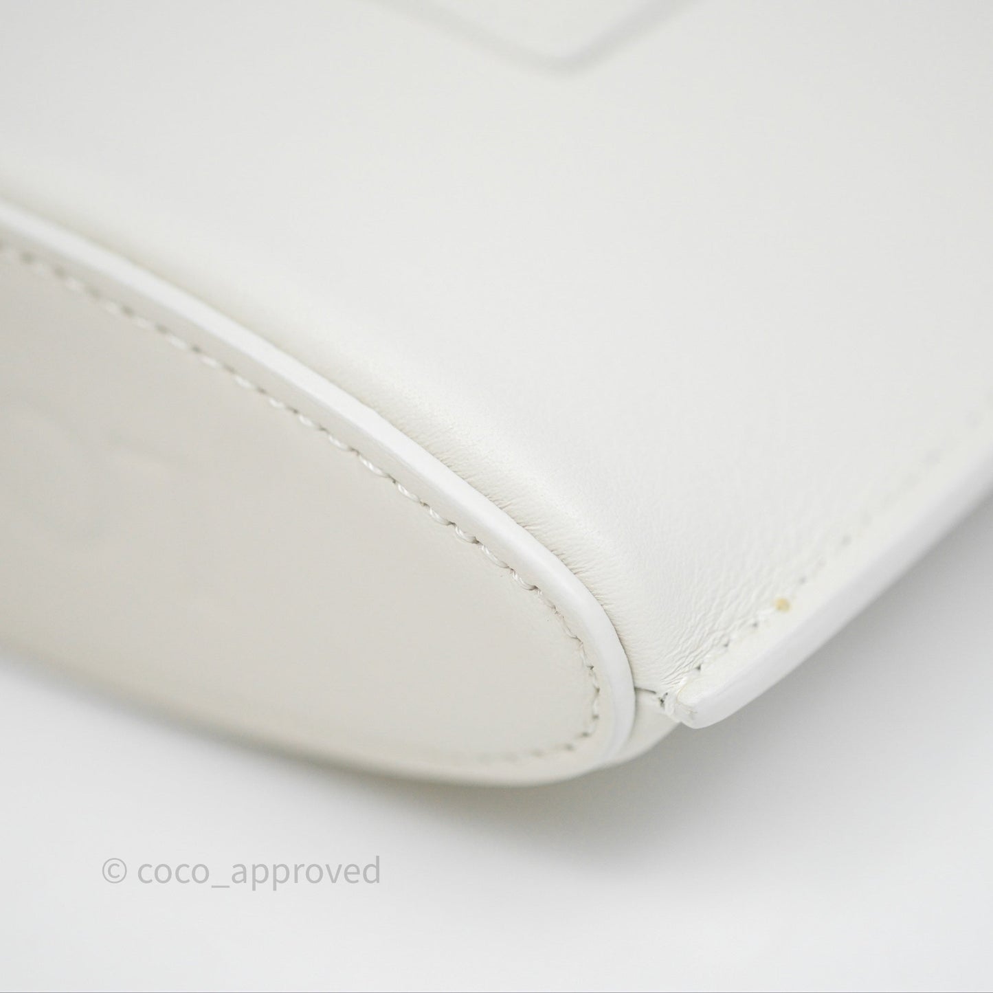 Loewe Dice Pocket in Classic Calfskin White
