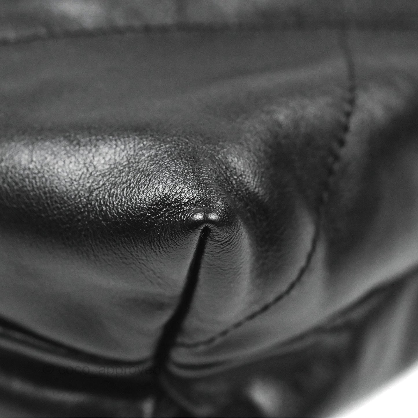 Chanel 22 Medium Black Shiny Calfskin Aged Gold Hardware