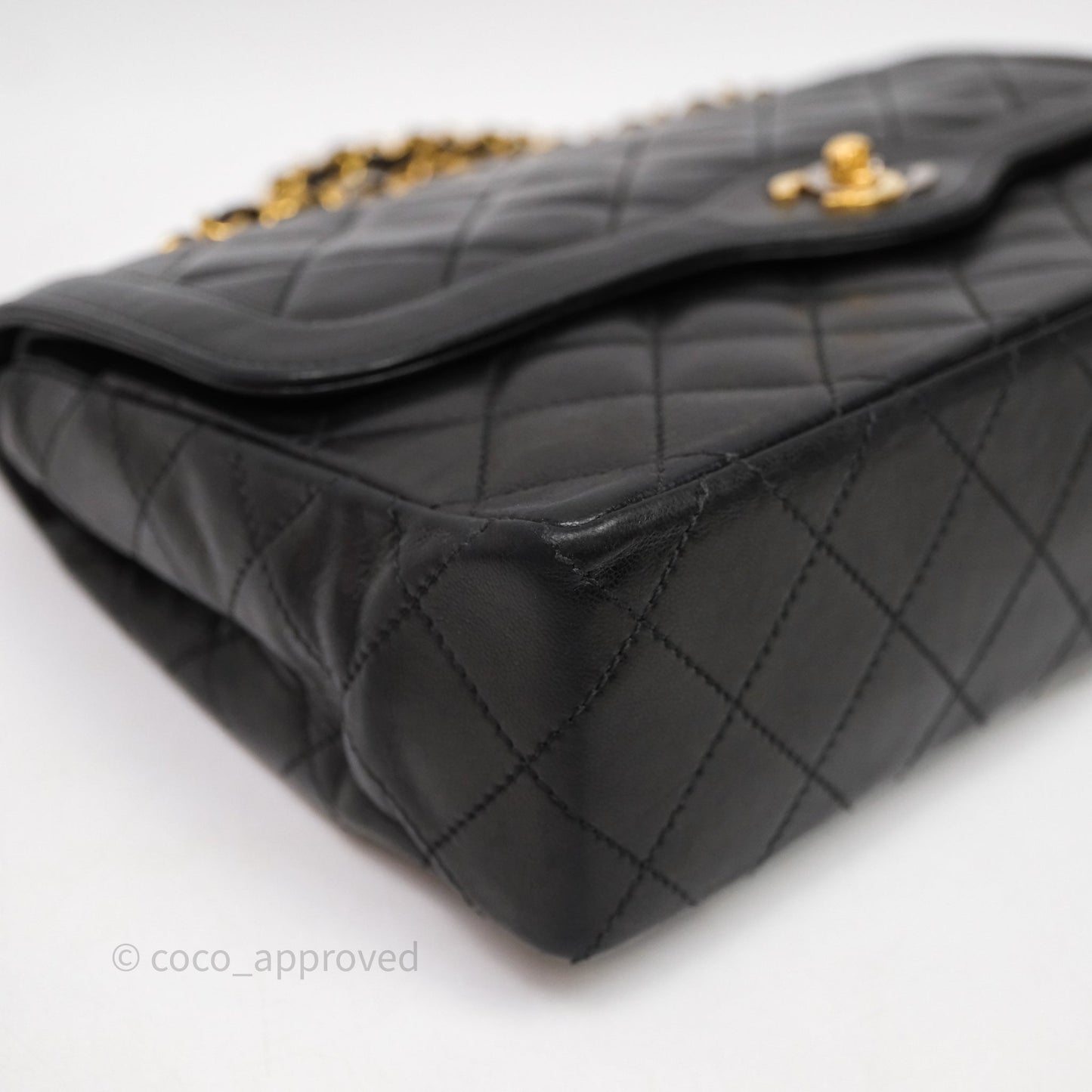 Chanel Quilted Vintage Flap Bag Lambskin Black 24K Gold Hardware