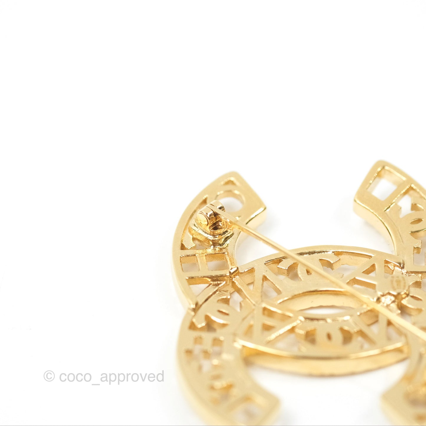 Chanel CC Brooch Gold Tone 22A