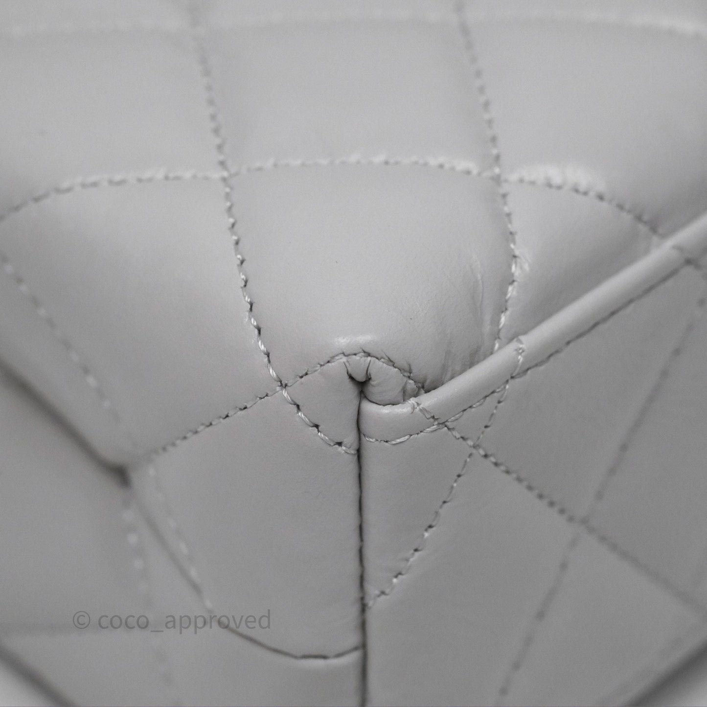 Chanel Kelly Bag Quilted Light Grey Shiny Calfskin Aged Gold Hardware
