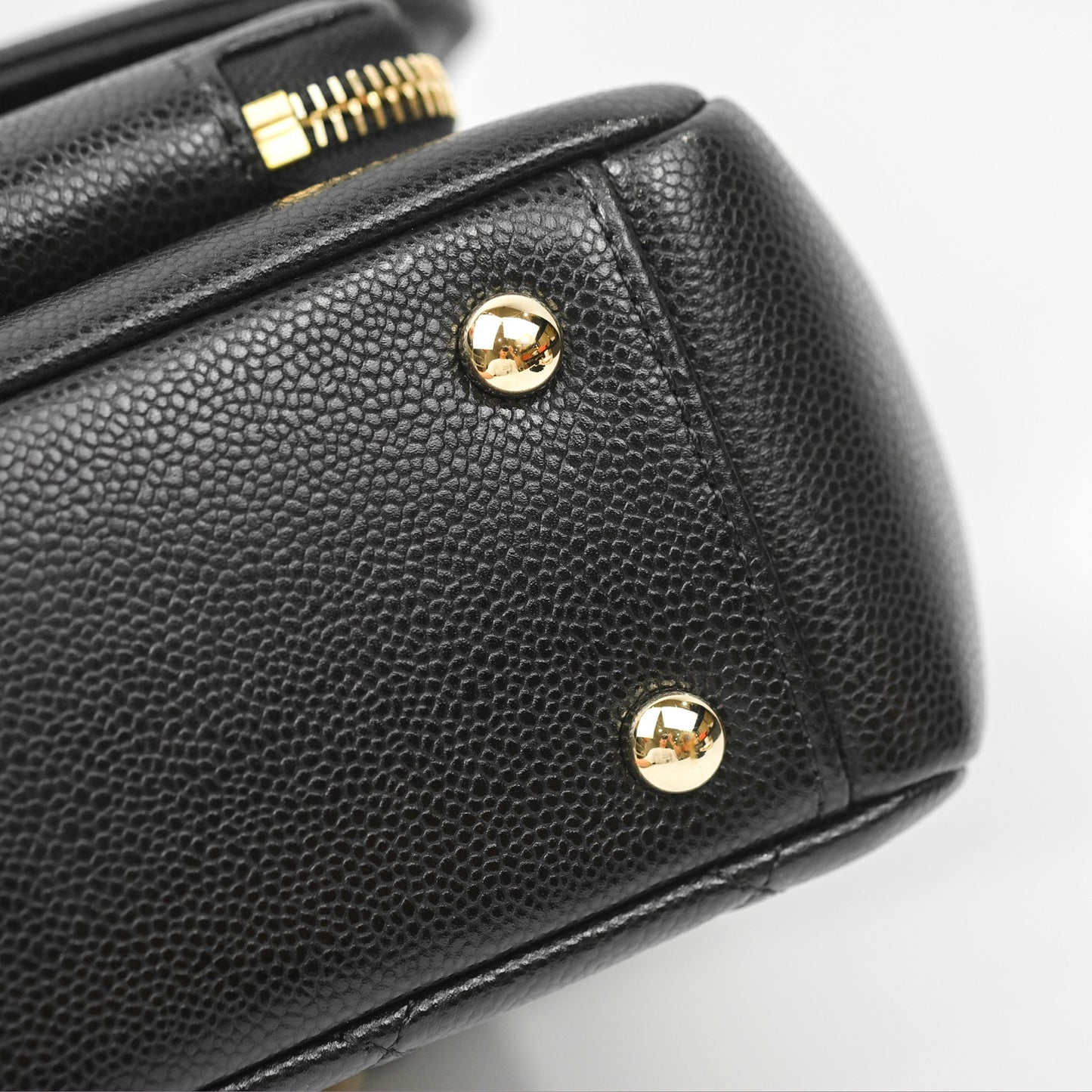 Chanel Quilted Medium Business Affinity Flap Black Caviar Gold Hardware