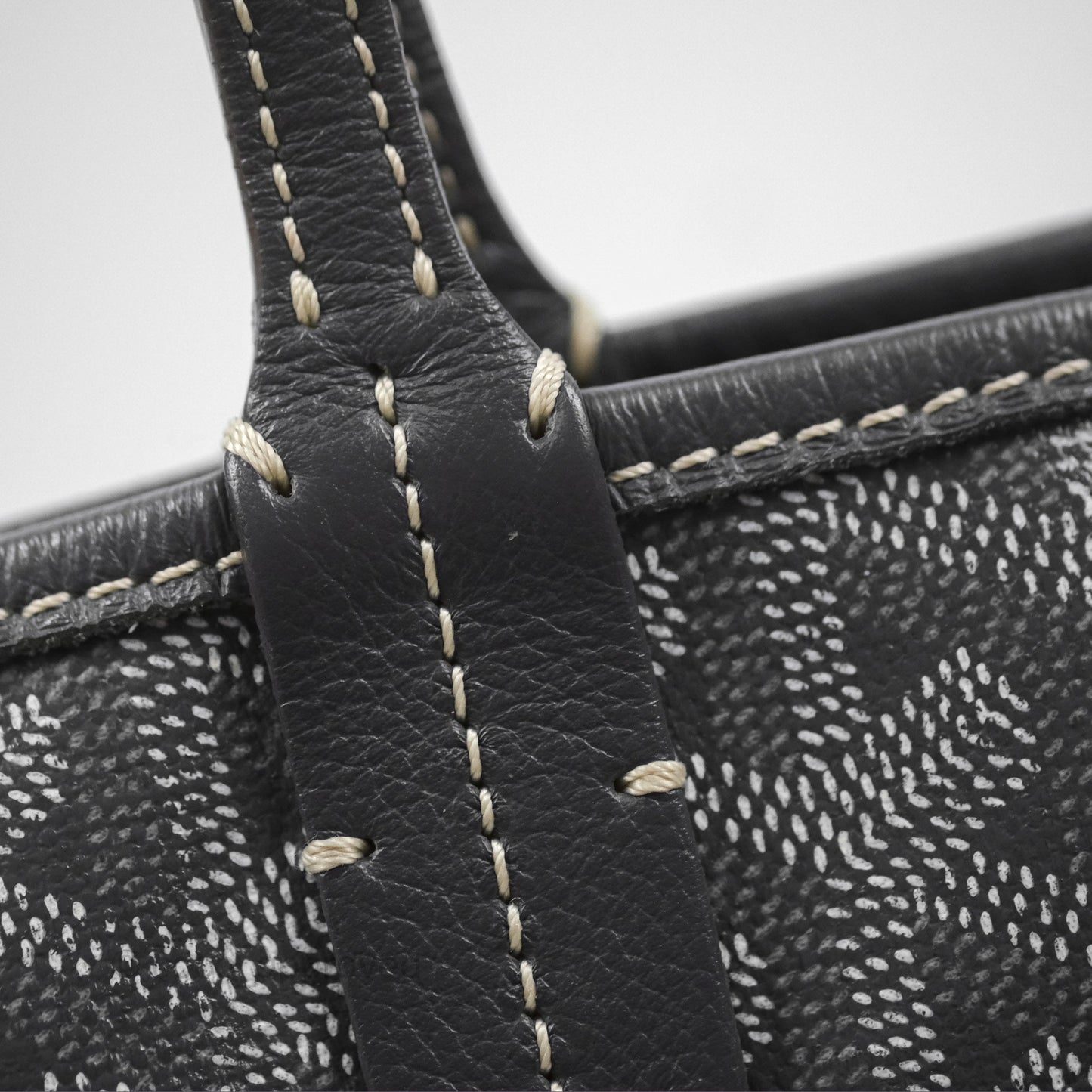 Goyard St Louis Tote PM ⁣⁣⁣⁣⁣⁣⁣⁣⁣⁣⁣⁣⁣⁣⁣⁣⁣⁣⁣⁣Grey