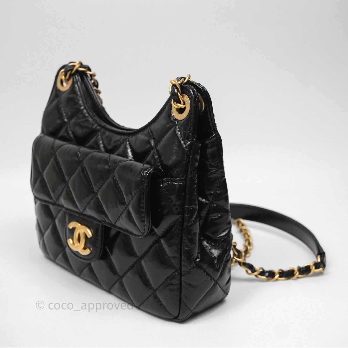 Chanel Small Wavy CC Hobo Black Shiny Crumpled Calfskin Aged Gold Hardware 23C