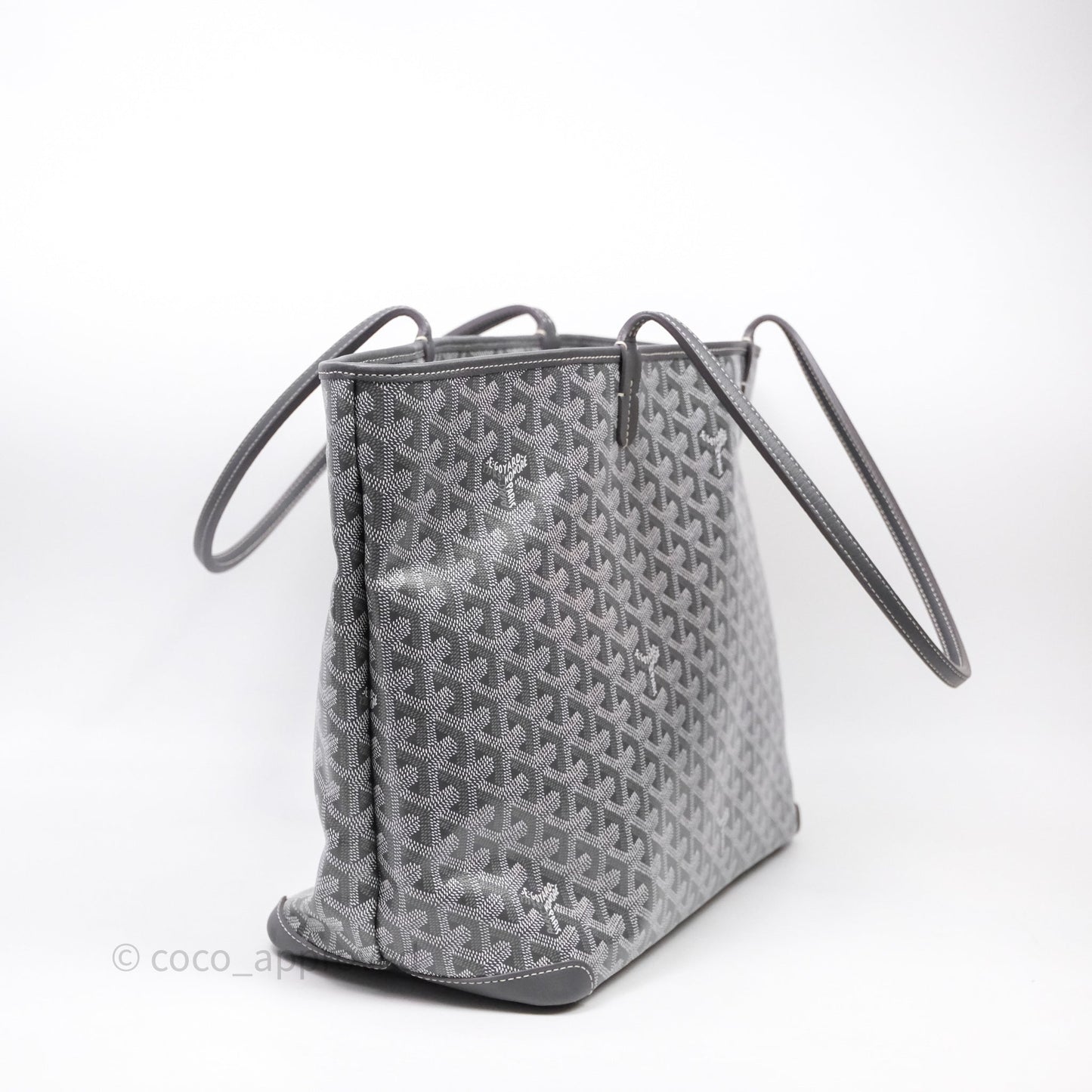 Goyard Artois Tote MM Goyardine Canvas⁣⁣⁣⁣⁣⁣⁣⁣⁣⁣⁣⁣⁣⁣⁣⁣⁣⁣⁣⁣ Grey