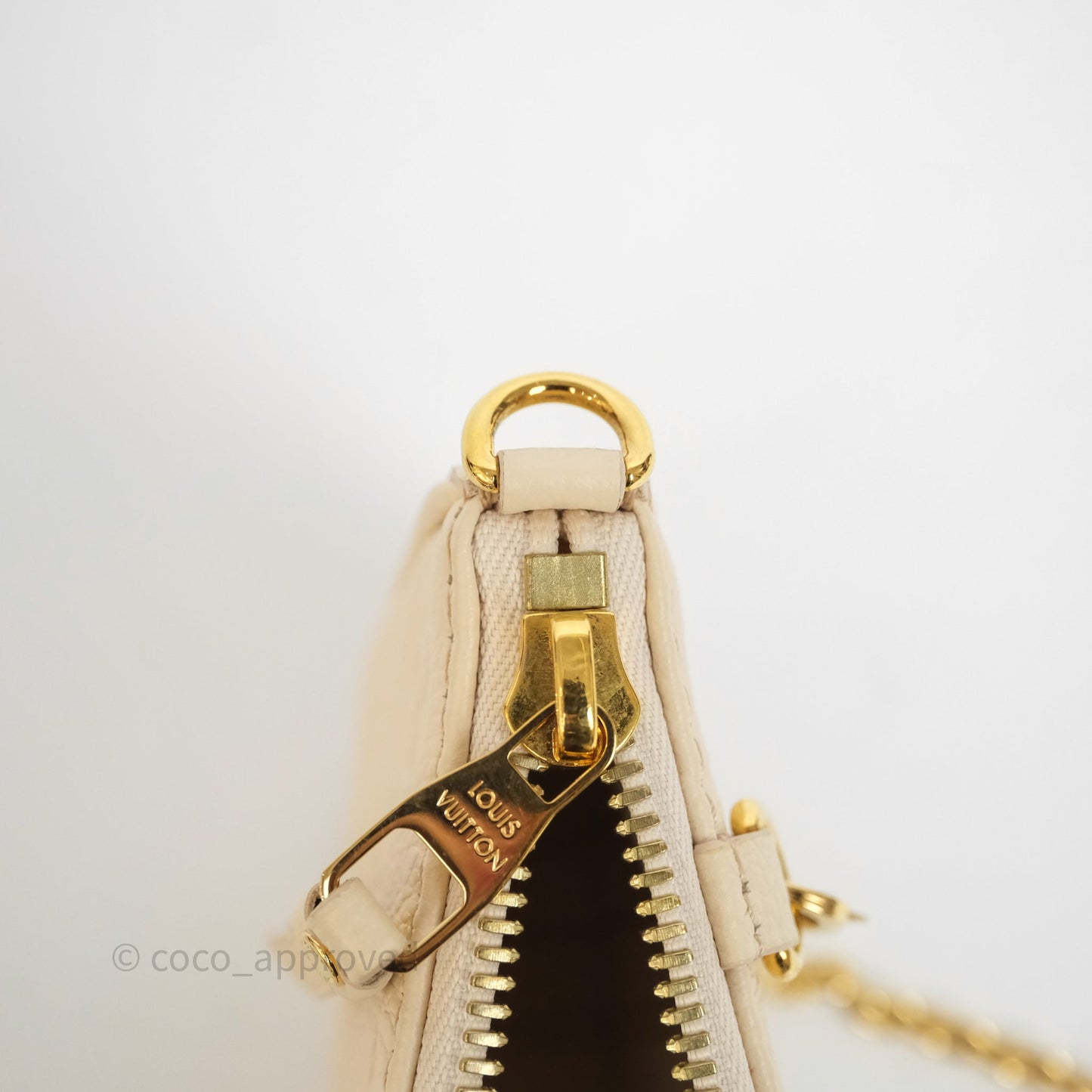 Louis Vuitton Easy Pouch On Strap Crème Monogram Empreinte Leather