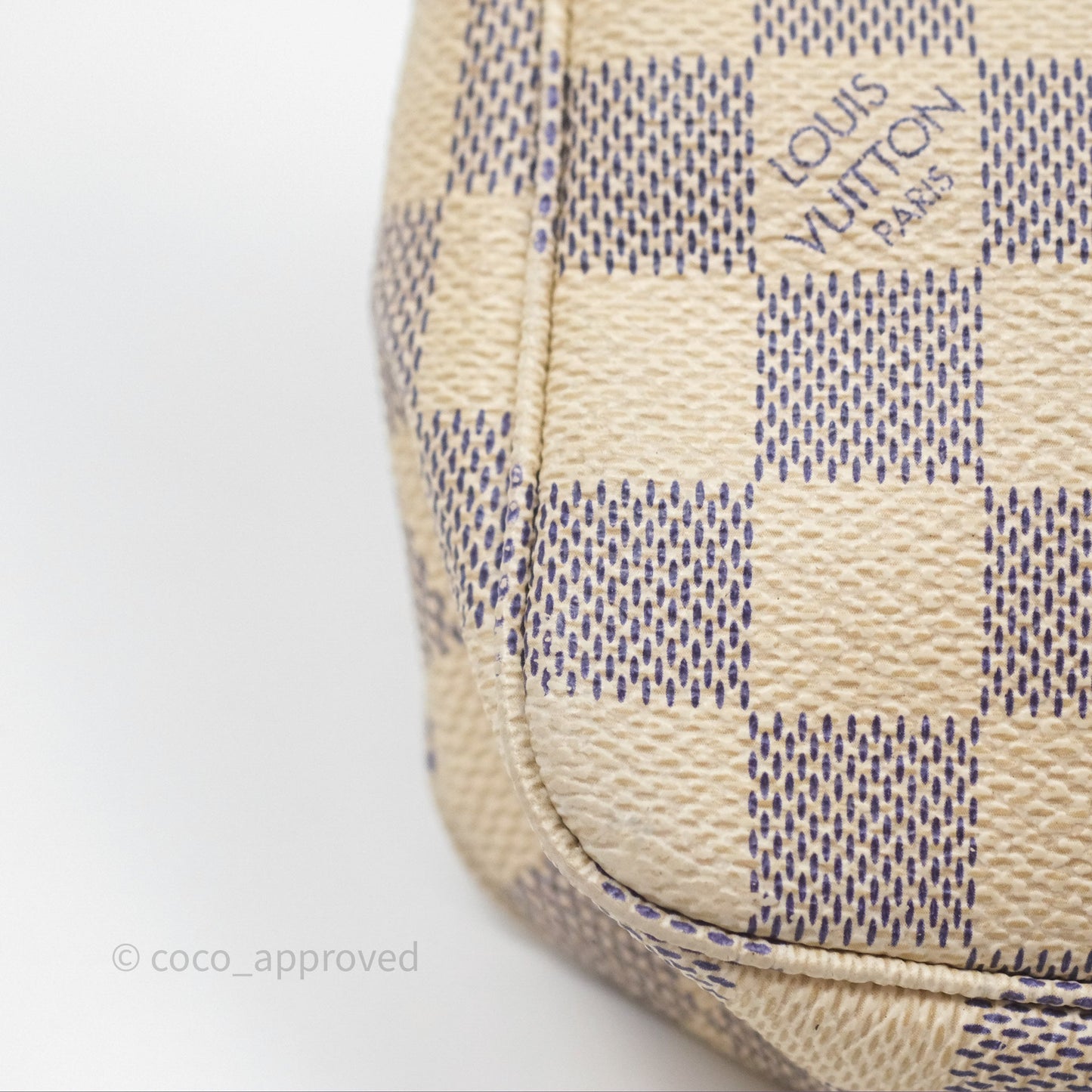 Louis Vuitton Damier Azur Pochette