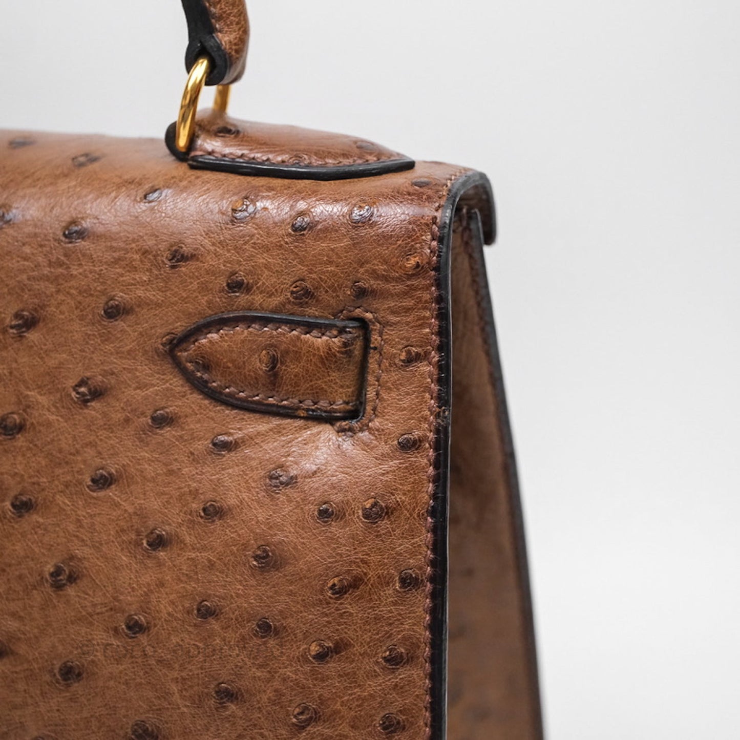 Hermès Kelly 28 Chocolate Ostrish Sellier Gold Hardware