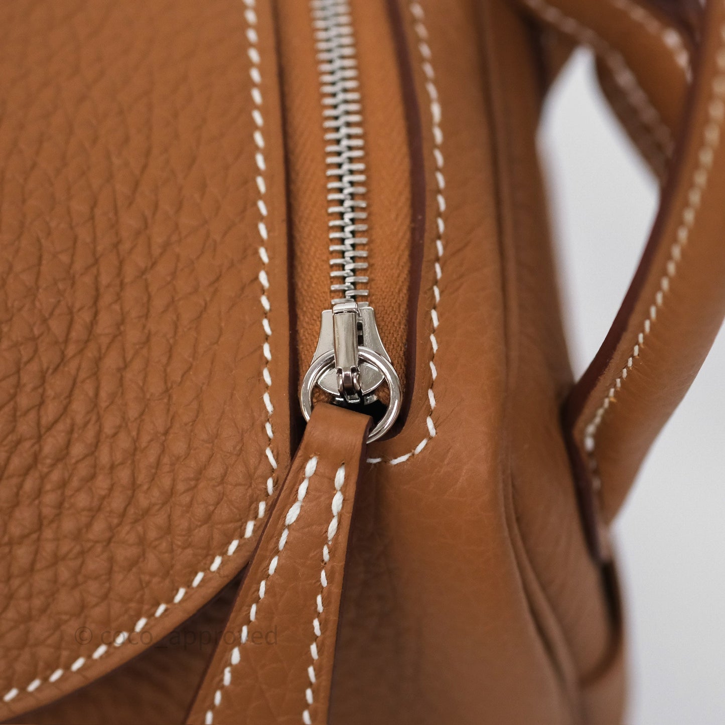 Hermès Mini Lindy II 20 Gold 37 Clemence Gold Hardware