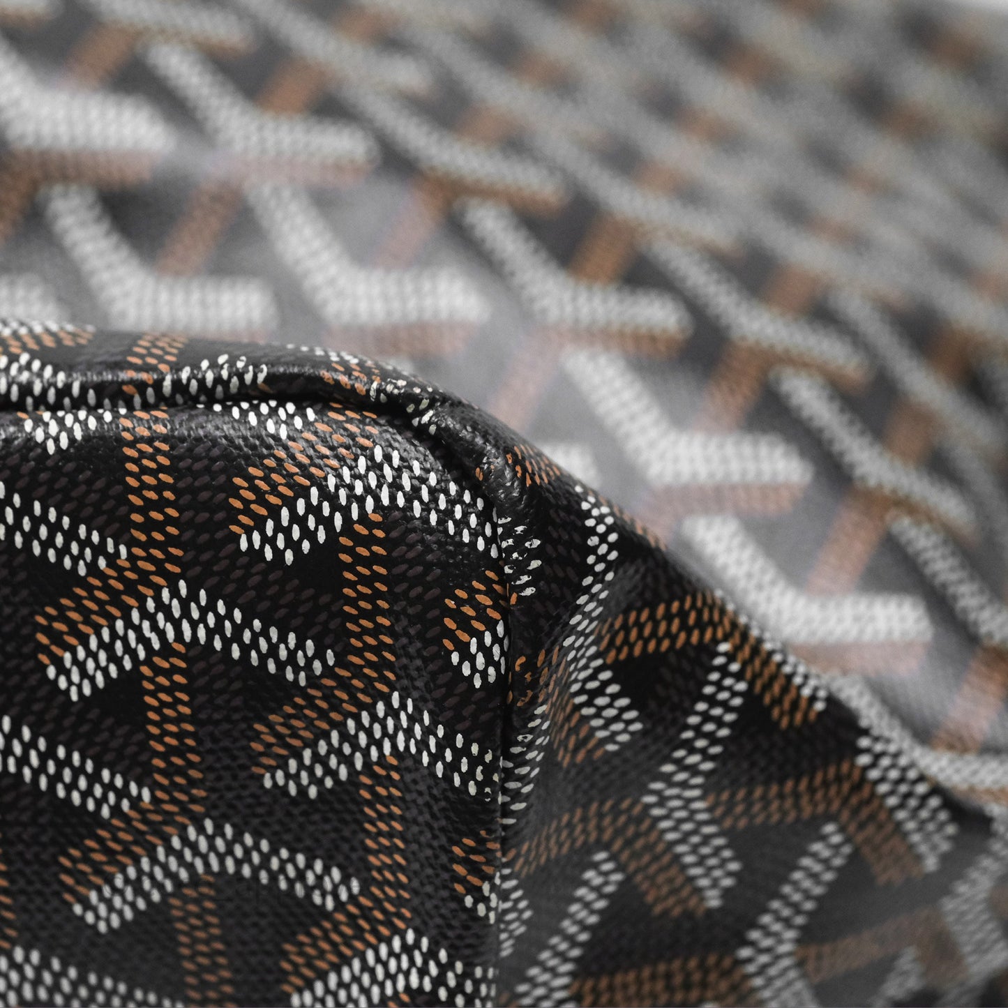 Goyard Saint Louis Tote Bag PM⁣⁣⁣⁣⁣⁣⁣⁣⁣⁣⁣⁣⁣⁣⁣⁣⁣⁣⁣⁣ Black Noir Canvas