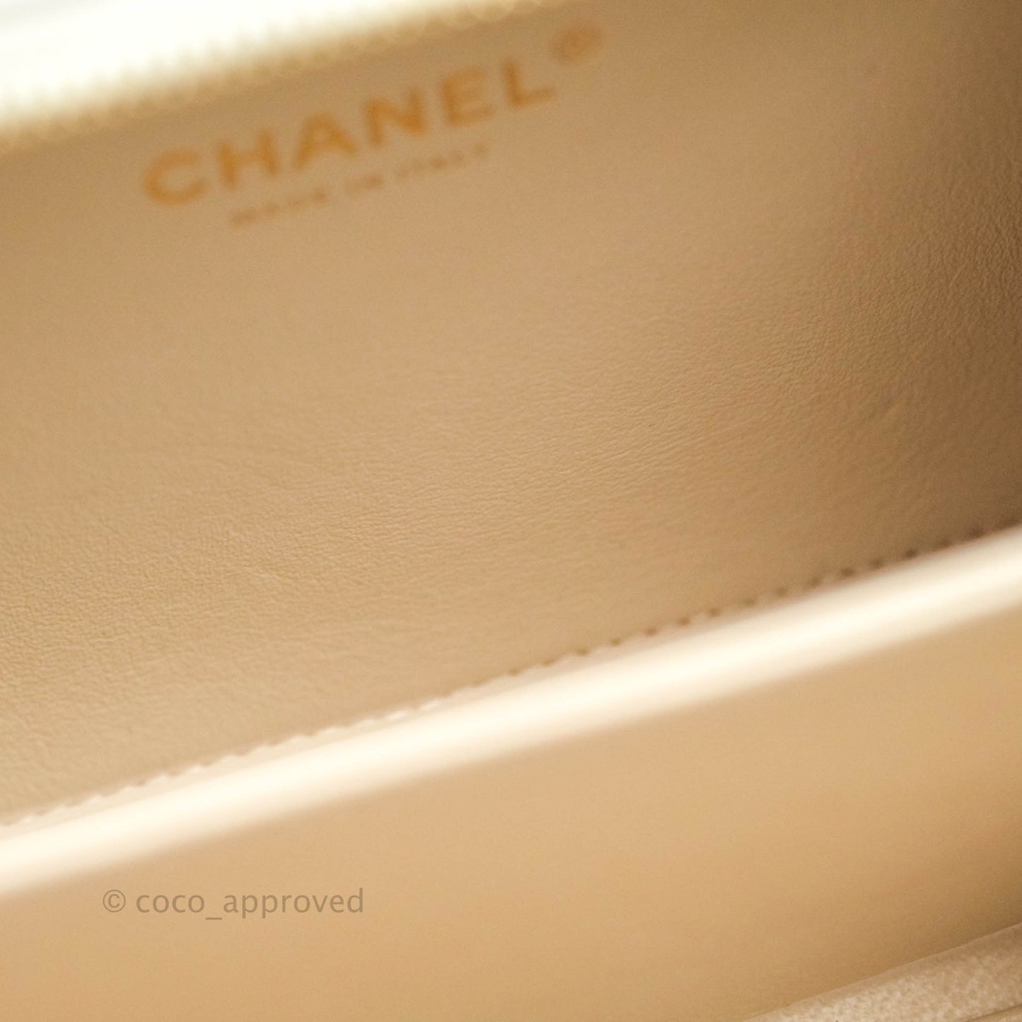 Chanel Quilted Small CC Filigree Vanity Case White Caviar