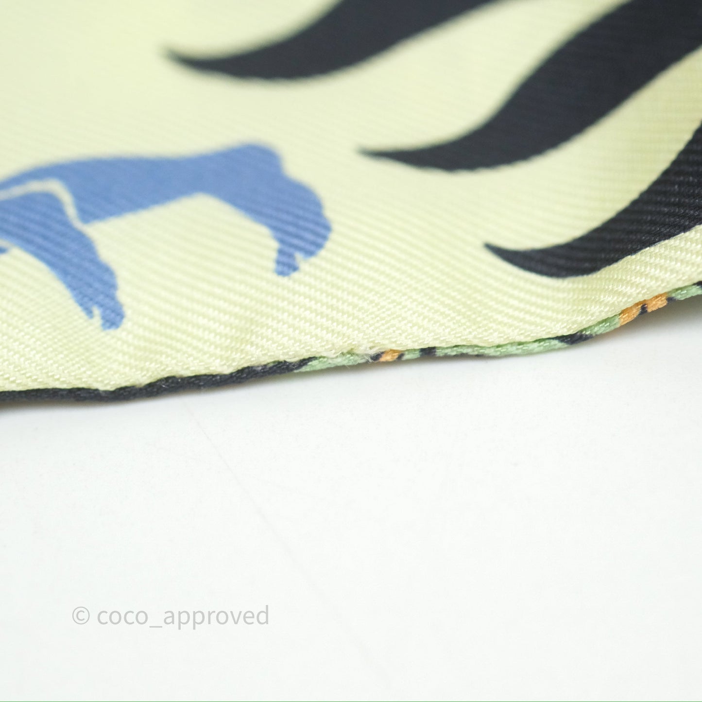 Hermès Sous le Charme d'Orphee Silk Twilly
