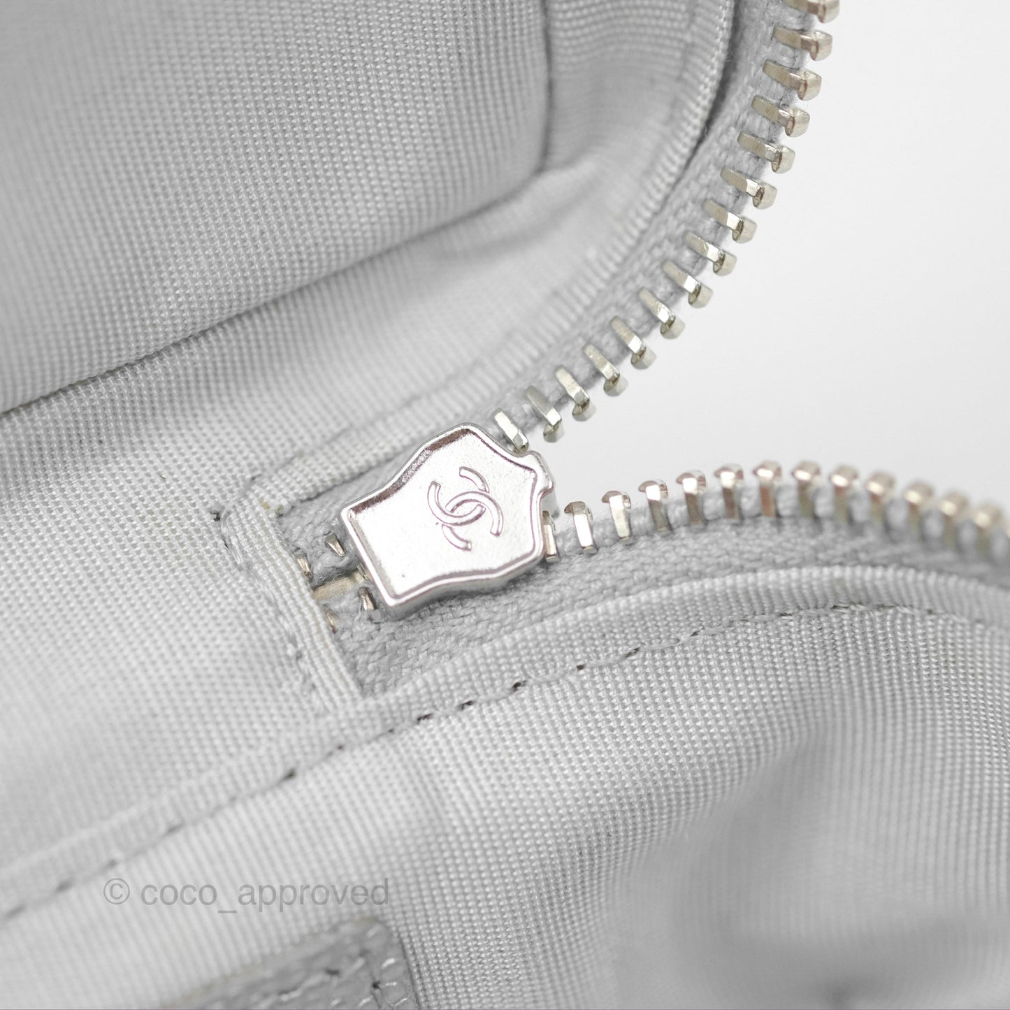 Chanel Quilted Mini Top Handle Vanity With Chain Metallic Silver Caviar Silver Hardware
