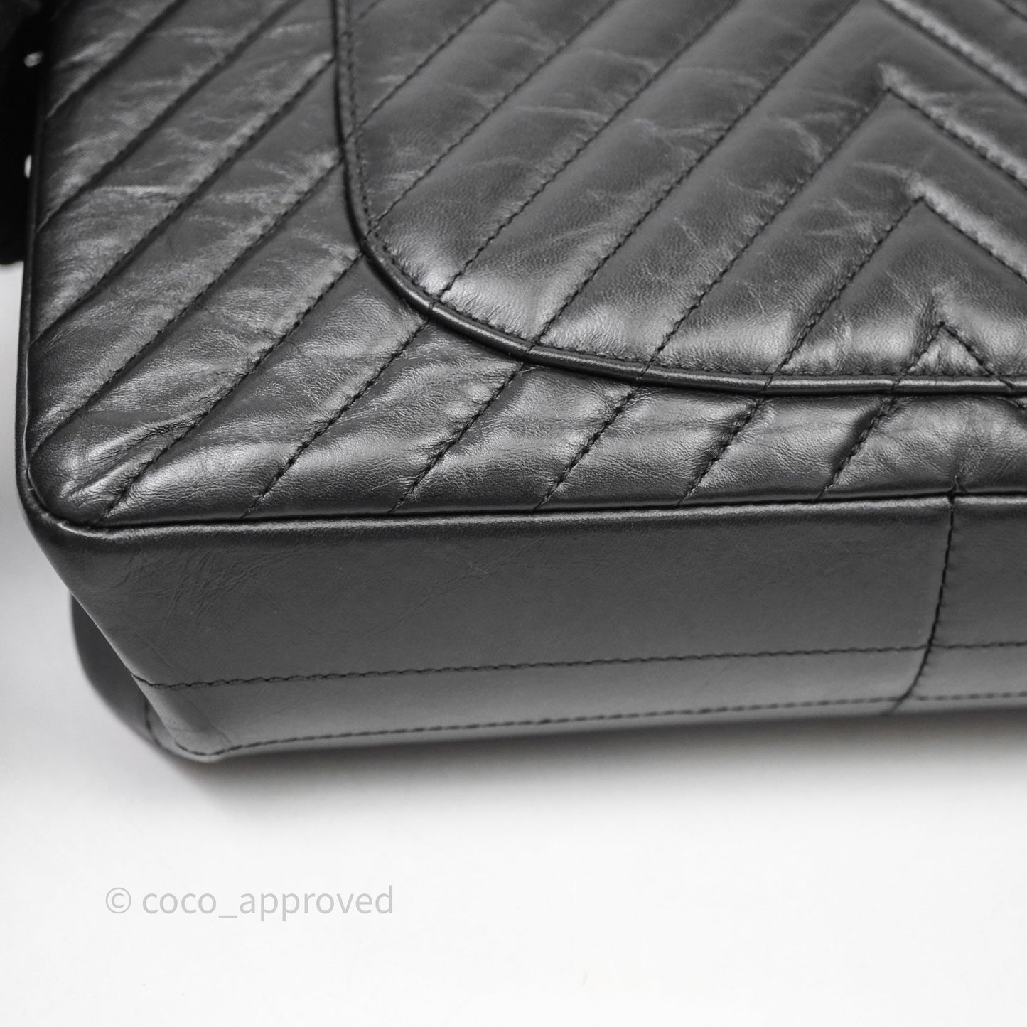 Chanel Reissue Medium 226 Chevron Aged Calfskin So Black