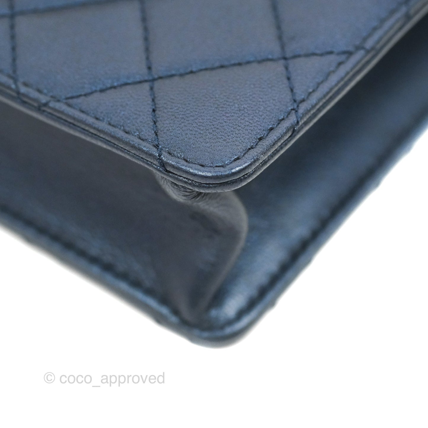 Chanel Quilted Chic Pearls Flap Iridescent Navy Lambskin Aged Gold Hardware