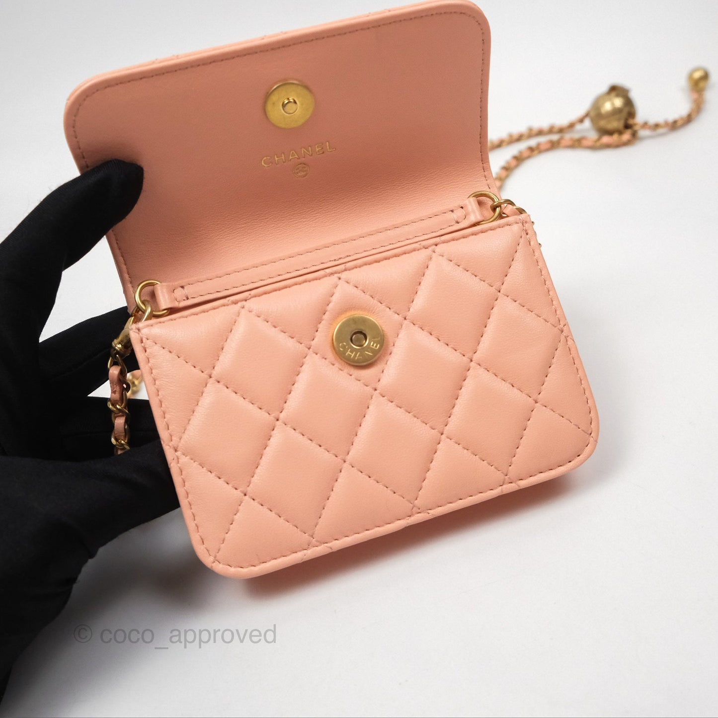 Chanel Pearl Crush Card Holder Pink Beige Lambskin Aged Gold Hardware