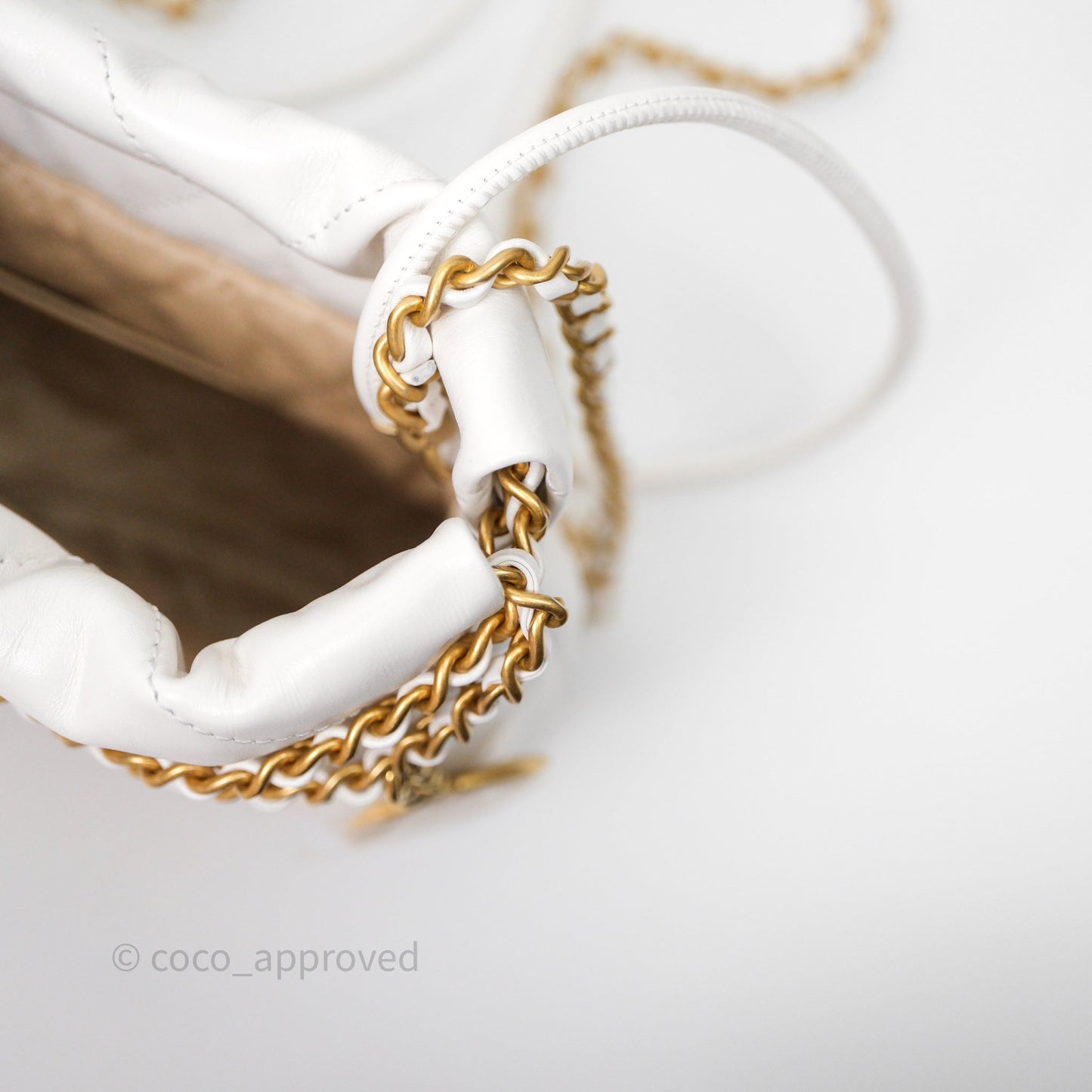 Chanel 22 Mini Bag White Shiny Crumpled Calfskin Aged Gold Hardware